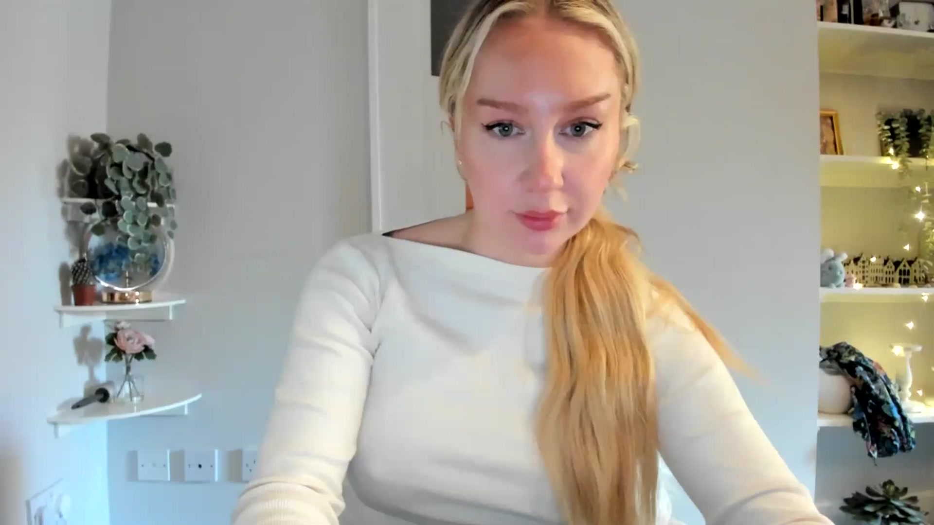Gallery image thumbnail from AvaCutie's myfreecams stream on, 04/05/2026, 13:15 image 19 of 20