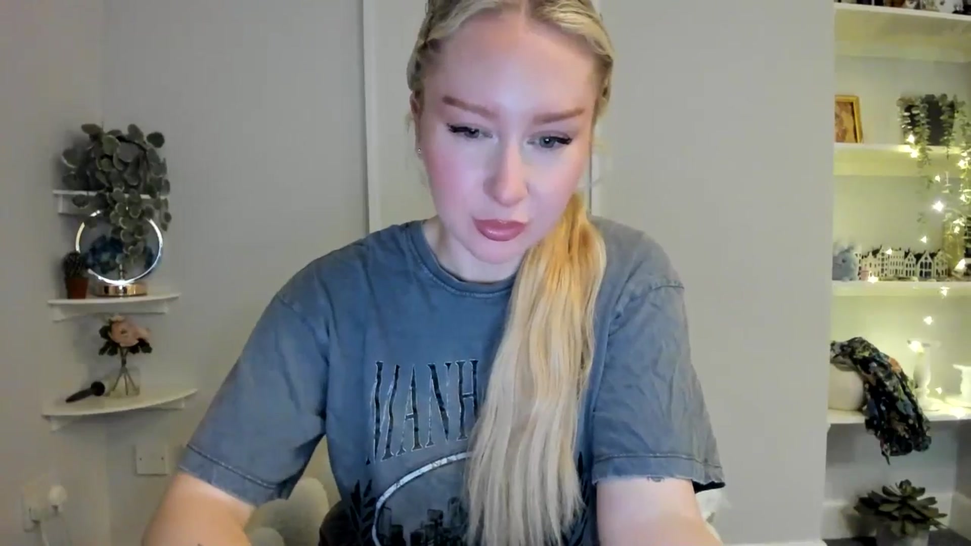 Gallery image thumbnail from AvaCutie's myfreecams stream on, 04/05/2026, 19:17 image 20 of 20