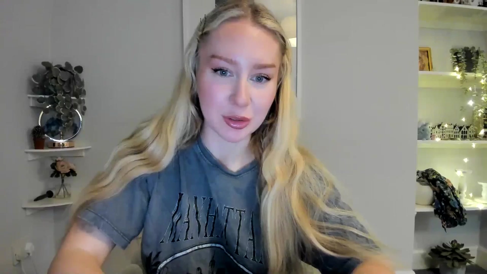 Gallery image thumbnail from AvaCutie's myfreecams stream on, 04/05/2026, 19:17 image 7 of 20