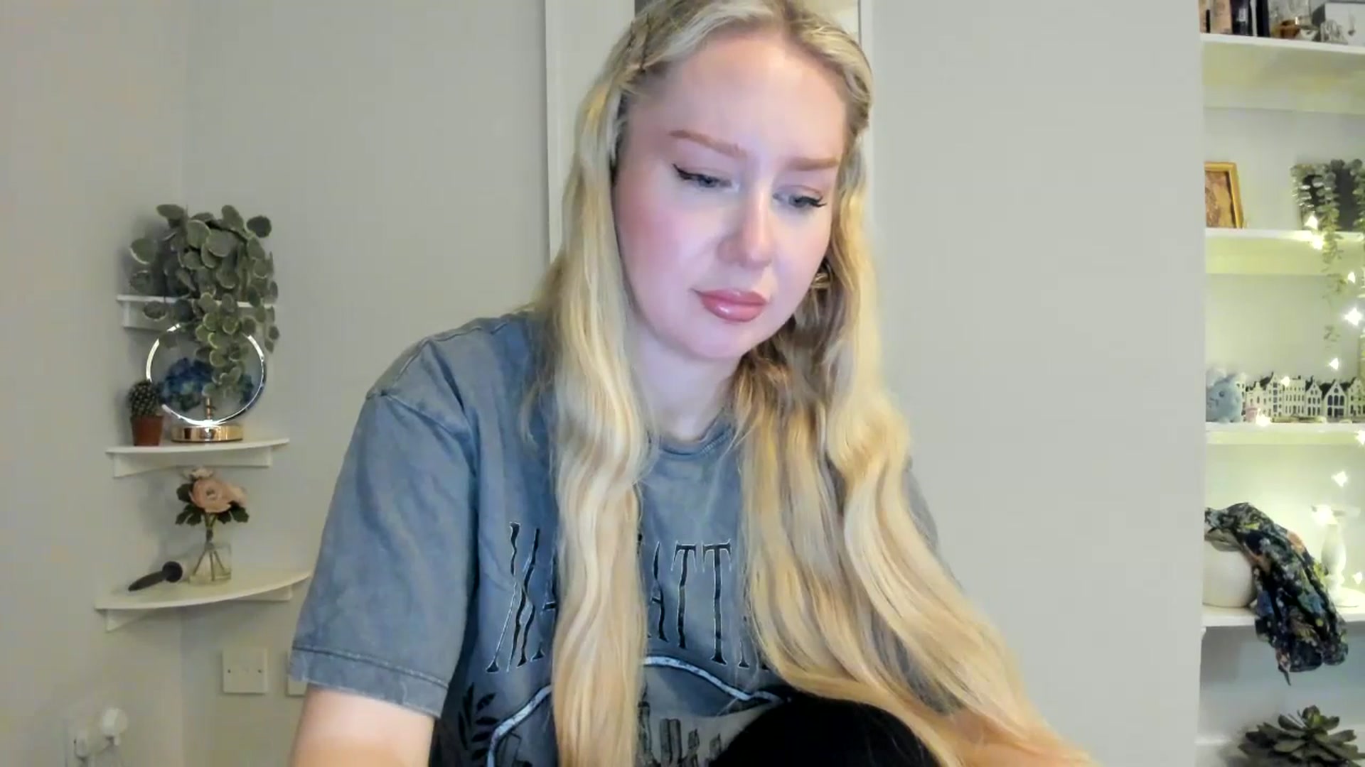 Gallery image thumbnail from AvaCutie's myfreecams stream on, 04/05/2026, 21:47 image 7 of 20
