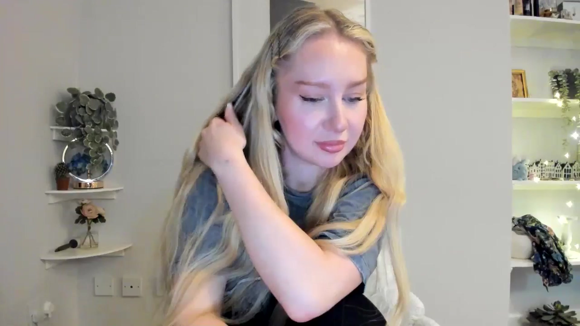 Gallery image thumbnail from AvaCutie's myfreecams stream on, 04/05/2026, 21:47 image 9 of 20