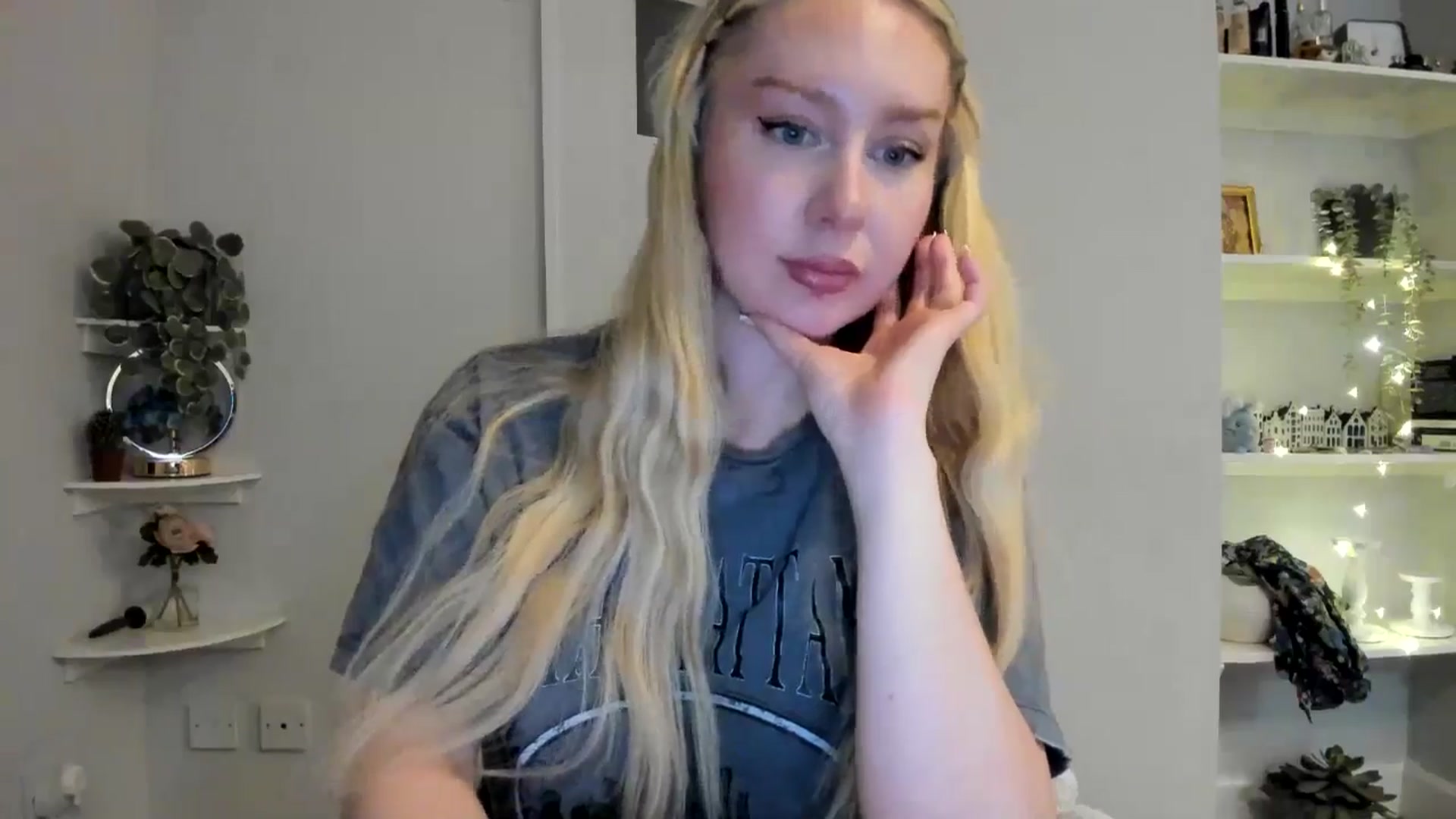 Gallery image thumbnail from AvaCutie's myfreecams stream on, 04/05/2026, 21:47 image 16 of 20