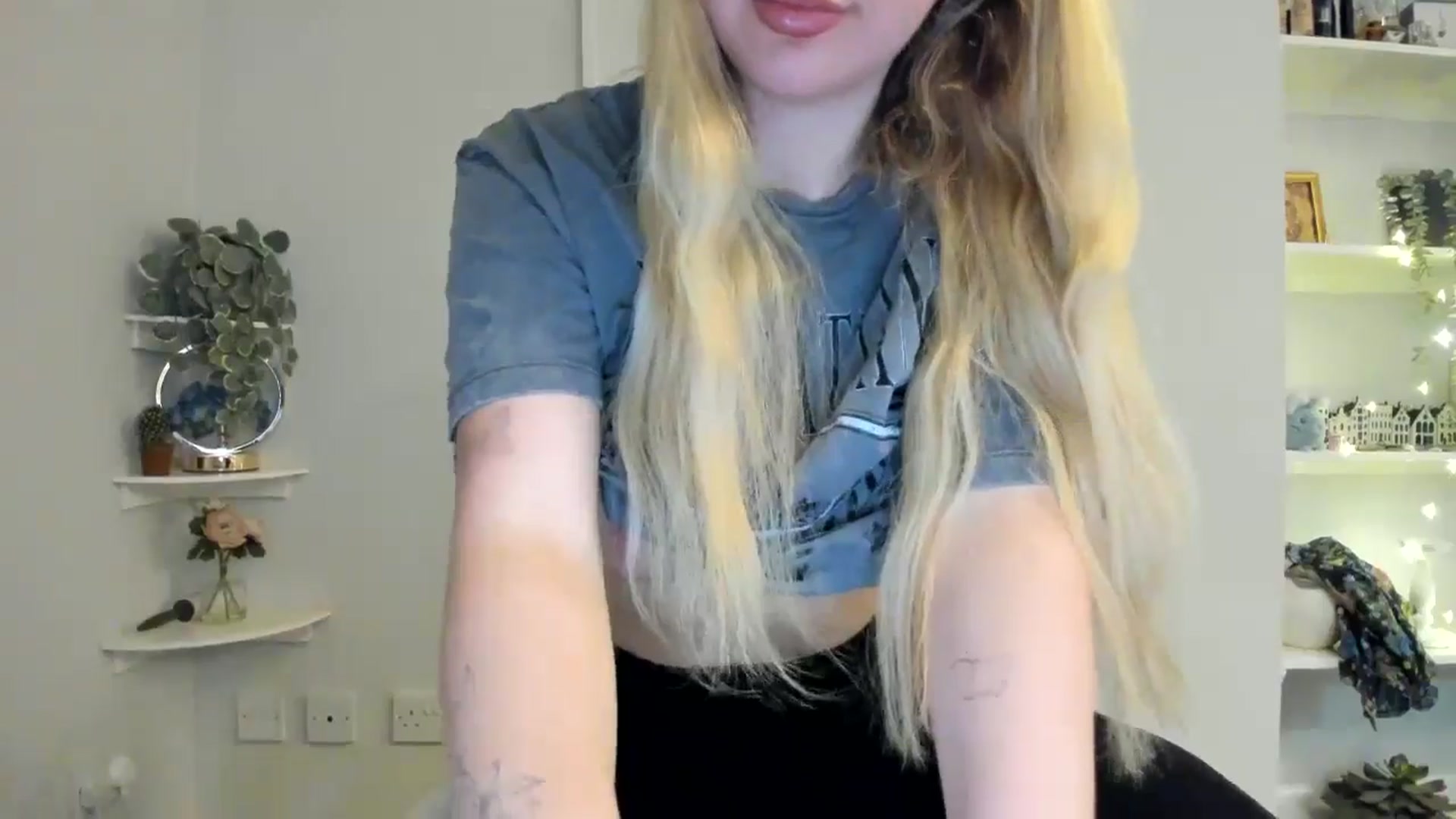 Gallery image thumbnail from AvaCutie's myfreecams stream on, 04/05/2026, 21:47 image 8 of 20