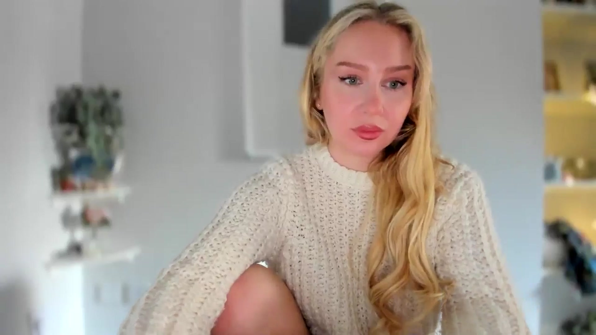 Gallery image thumbnail from AvaCutie's myfreecams stream on, 04/06/2026, 12:58 image 9 of 20