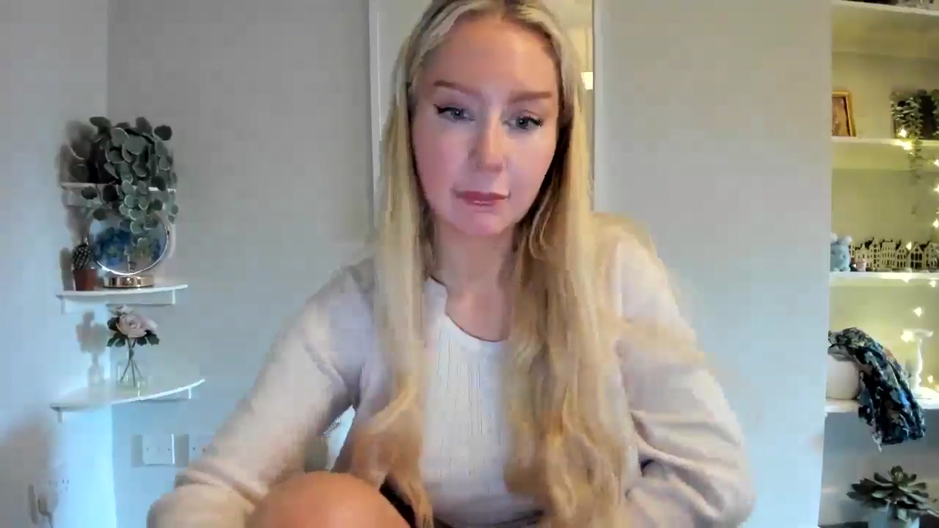 Gallery image thumbnail from AvaCutie's myfreecams stream on, 04/07/2026, 17:30 image 13 of 20