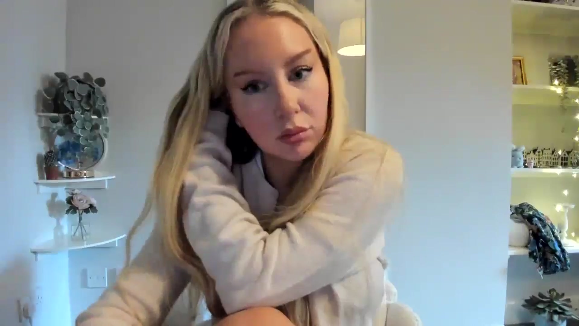Gallery image thumbnail from AvaCutie's myfreecams stream on, 04/07/2026, 17:30 image 16 of 20