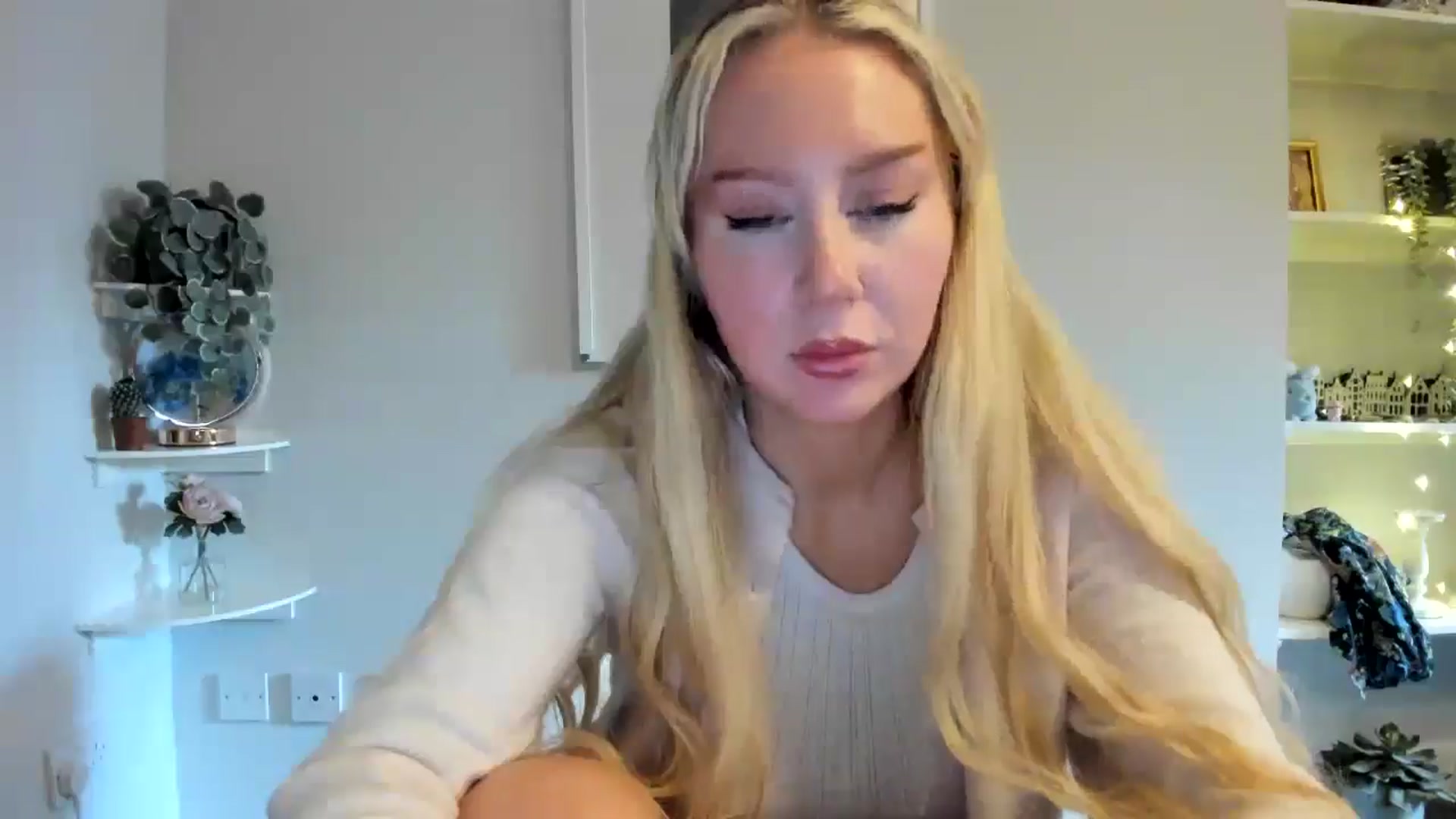 Gallery image thumbnail from AvaCutie's myfreecams stream on, 04/07/2026, 17:30 image 20 of 20