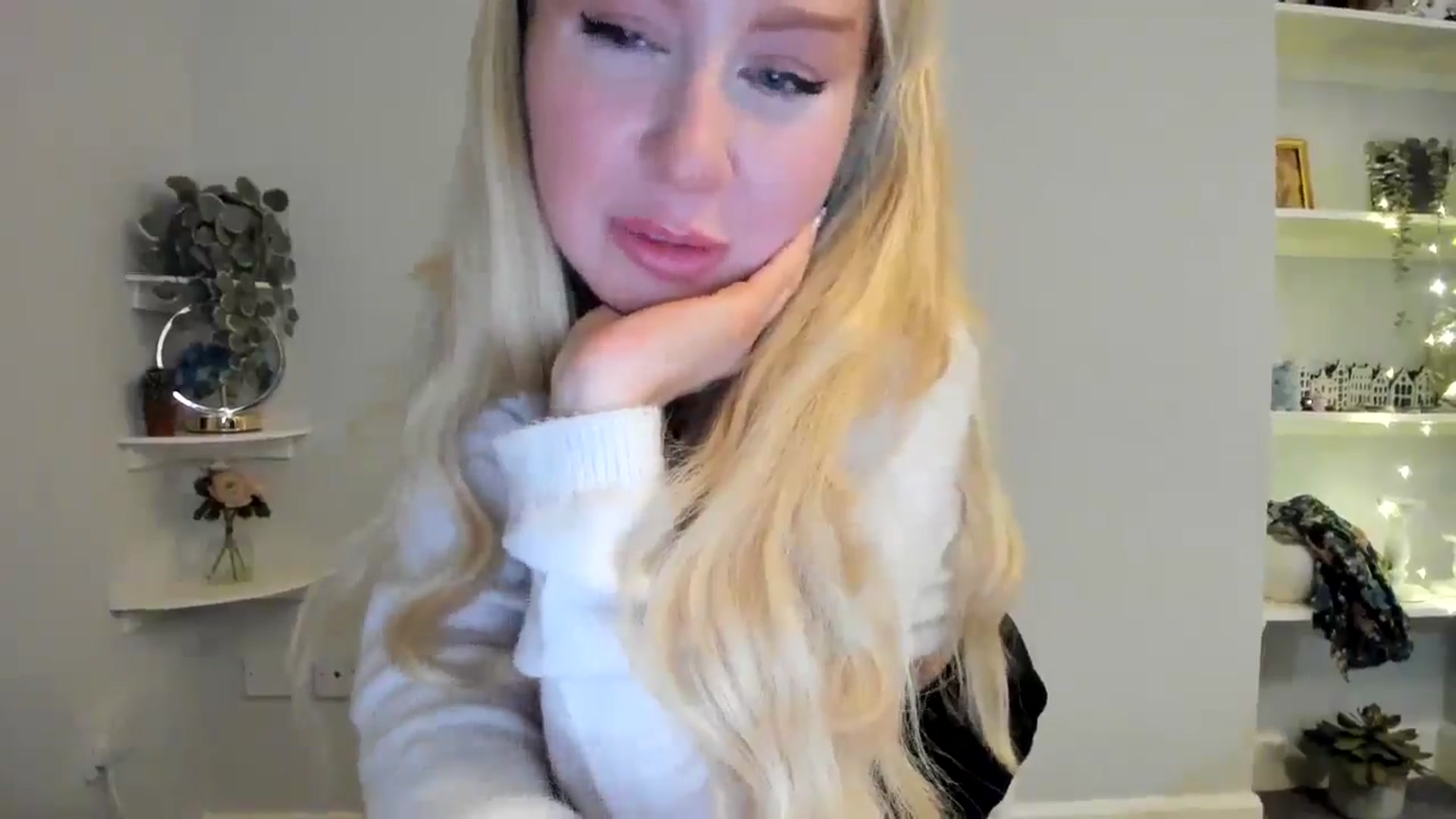 Gallery image thumbnail from AvaCutie's myfreecams stream on, 04/07/2026, 19:48 image 12 of 20
