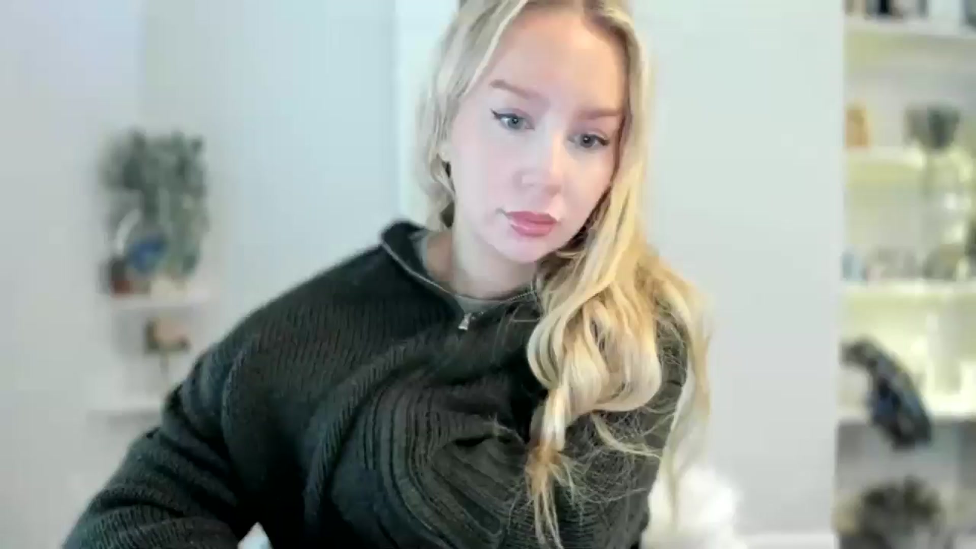 Gallery image thumbnail from AvaCutie's myfreecams stream on, 04/08/2026, 11:14 image 1 of 20