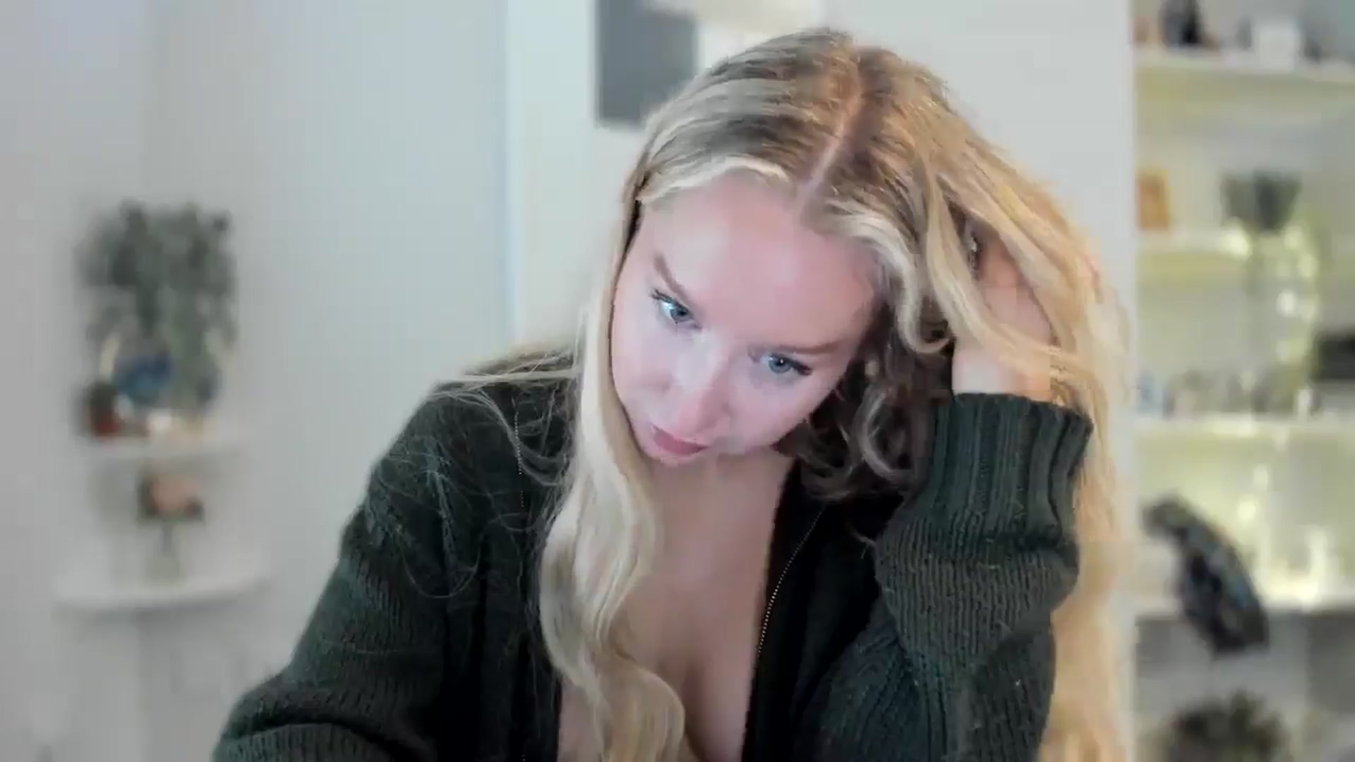 Gallery image thumbnail from AvaCutie's myfreecams stream on, 04/08/2026, 13:50 image 2 of 20