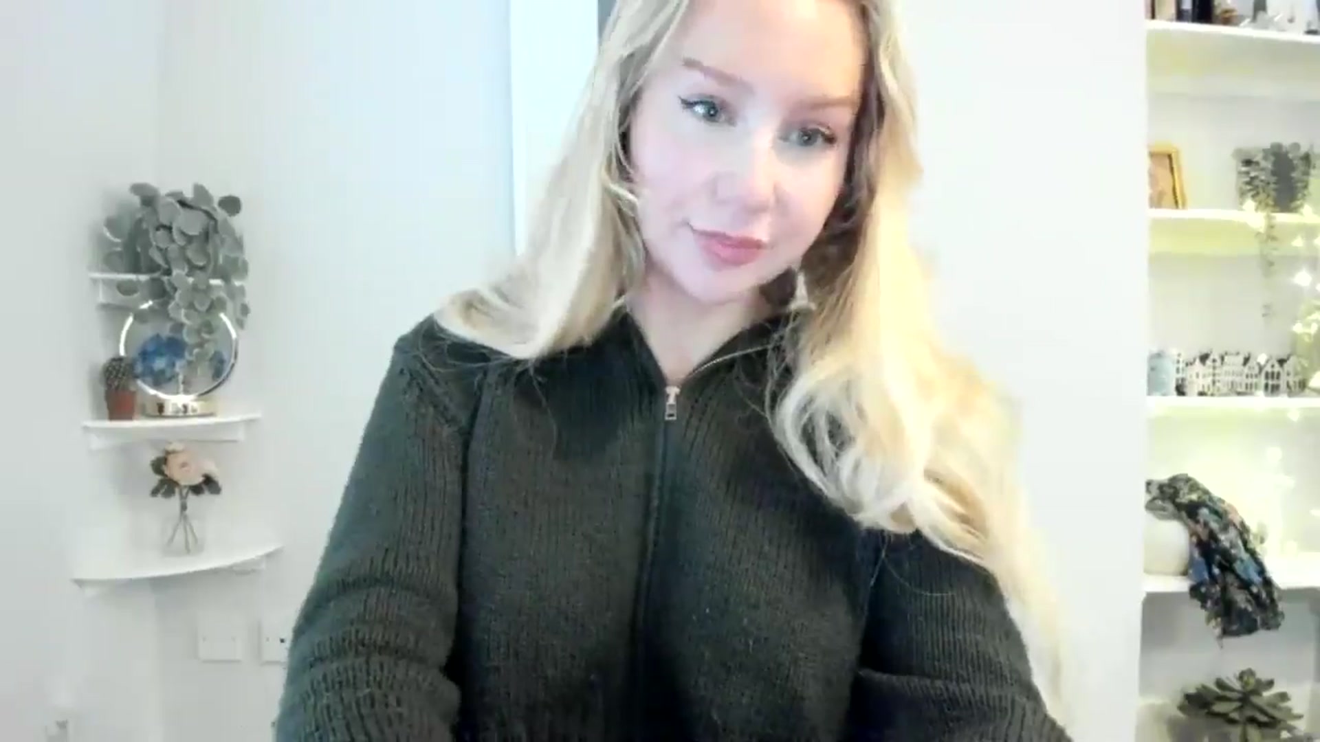 Gallery image thumbnail from AvaCutie's myfreecams stream on, 04/08/2026, 14:28 image 15 of 20