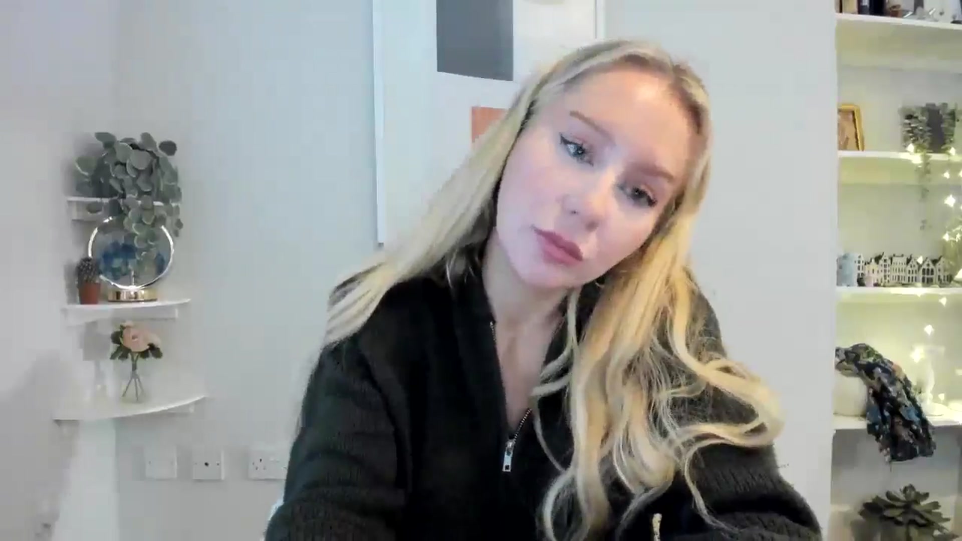 Gallery image thumbnail from AvaCutie's myfreecams stream on, 04/08/2026, 14:28 image 2 of 20