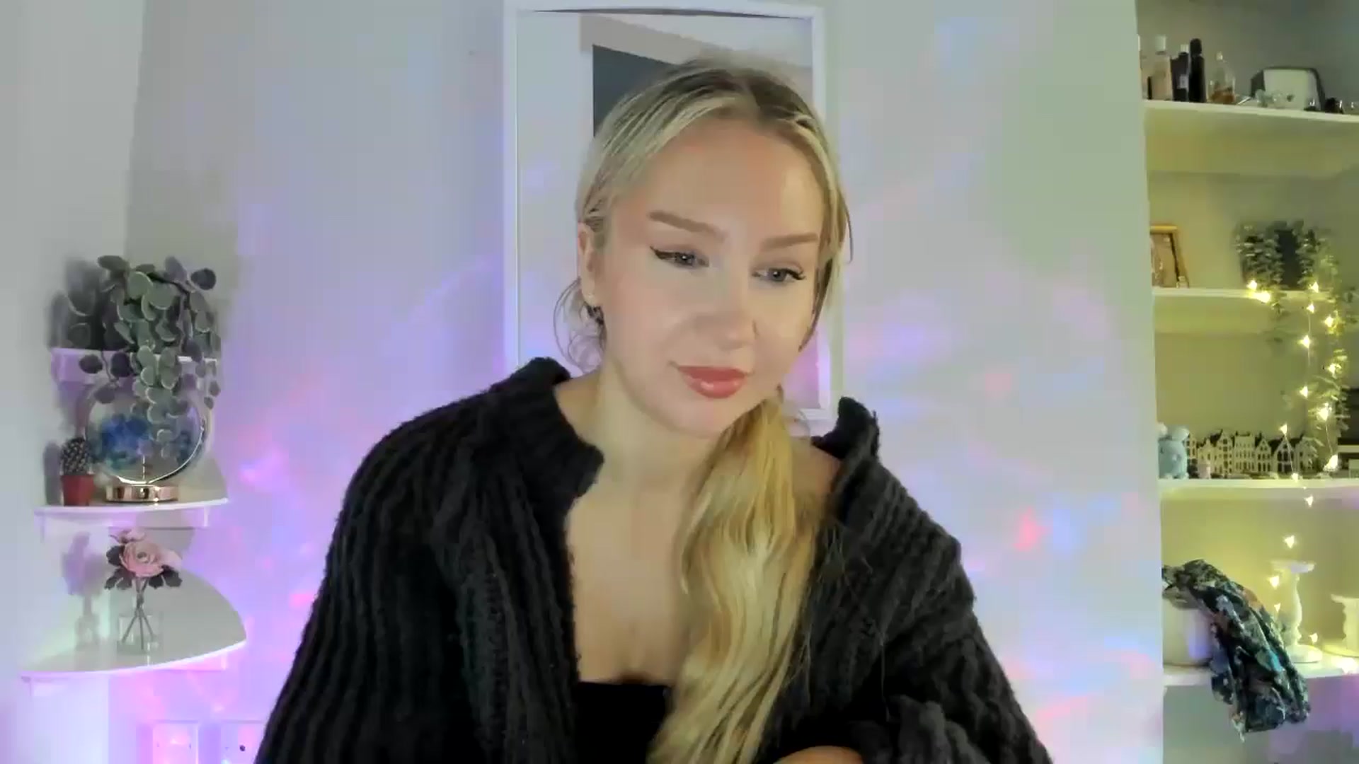Gallery image thumbnail from AvaCutie's myfreecams stream on, 04/09/2026, 11:24 image 19 of 20