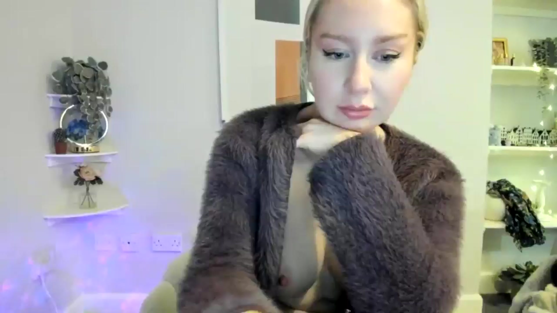 Gallery image thumbnail from AvaCutie's myfreecams stream on, 04/11/2026, 22:24 image 20 of 20