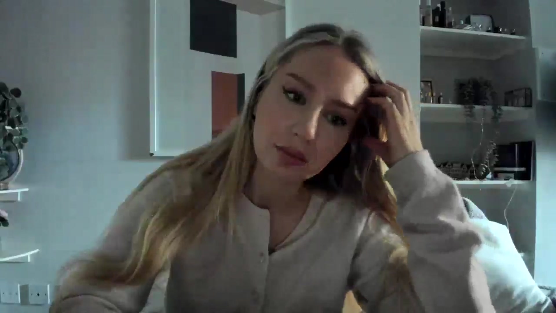 Gallery image thumbnail from AvaCutie's myfreecams stream on, 04/17/2026, 17:09 image 19 of 20