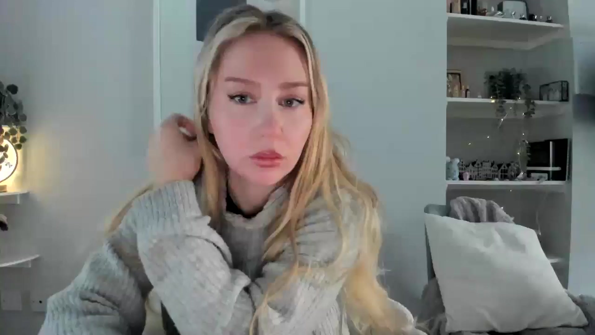 Gallery image thumbnail from AvaCutie's myfreecams stream on, 04/18/2026, 10:57 image 18 of 20