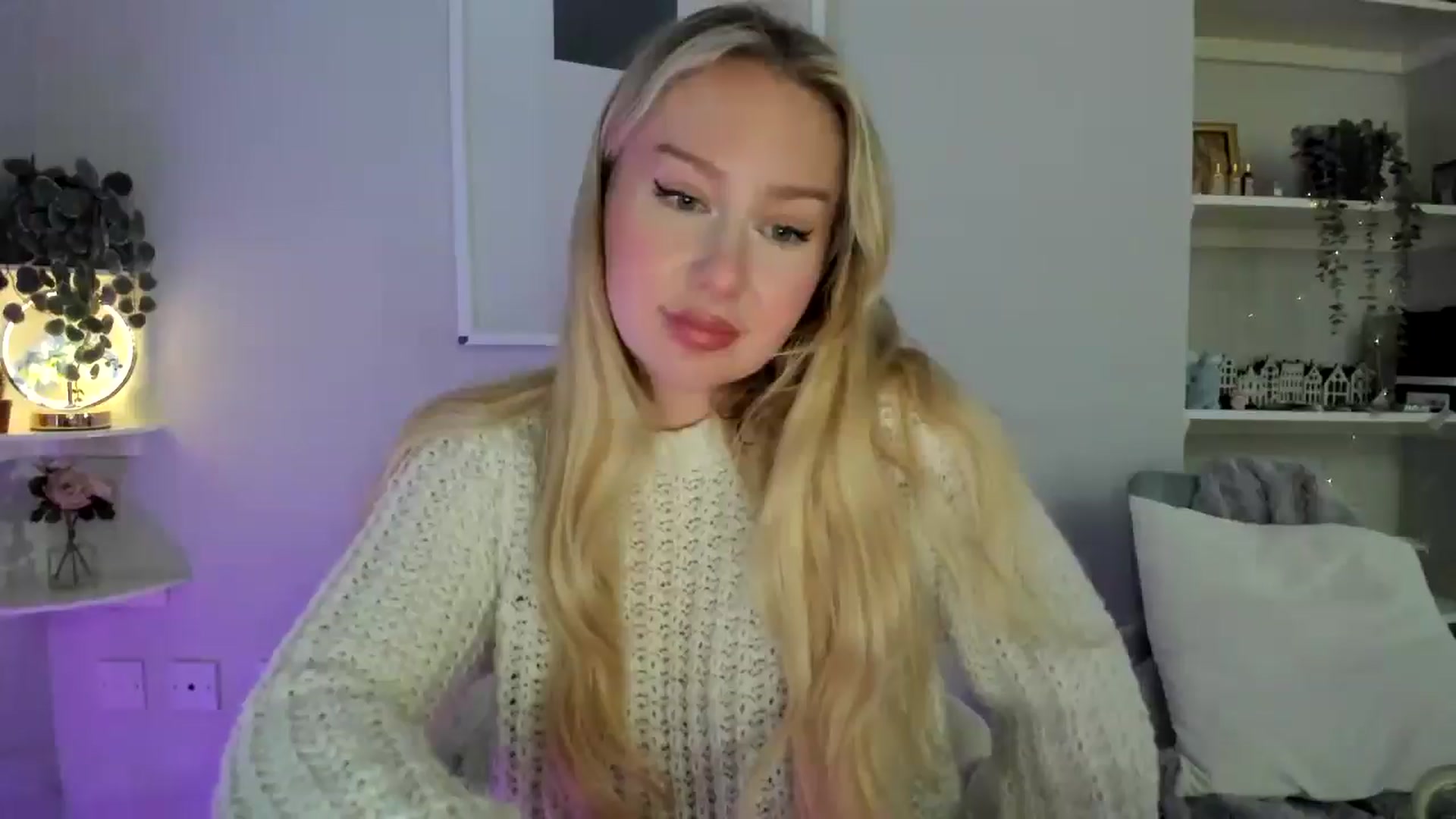 Gallery image thumbnail from AvaCutie's myfreecams stream on, 04/18/2026, 17:10 image 1 of 20