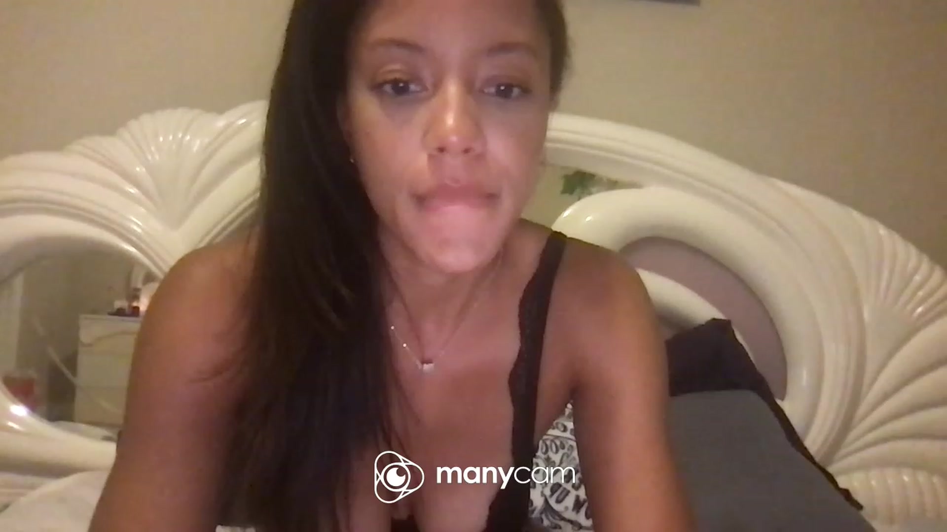 Gallery image thumbnail from AvaDollxo's myfreecams stream on, 05/24/2023, 03:25 image 16 of 20