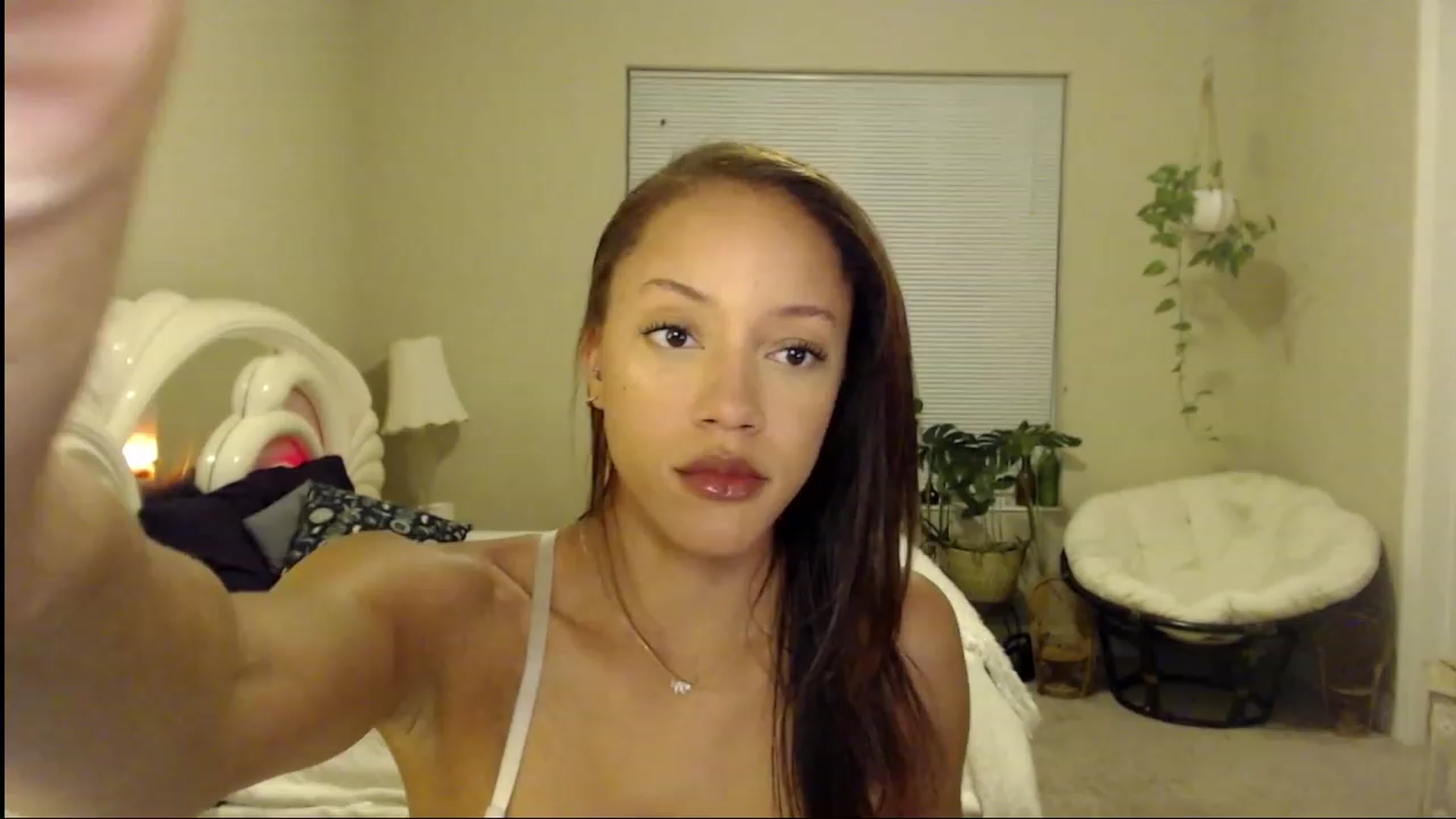 Gallery image thumbnail from AvaDollxo's myfreecams stream on, 10/30/2023, 04:38 image 9 of 20