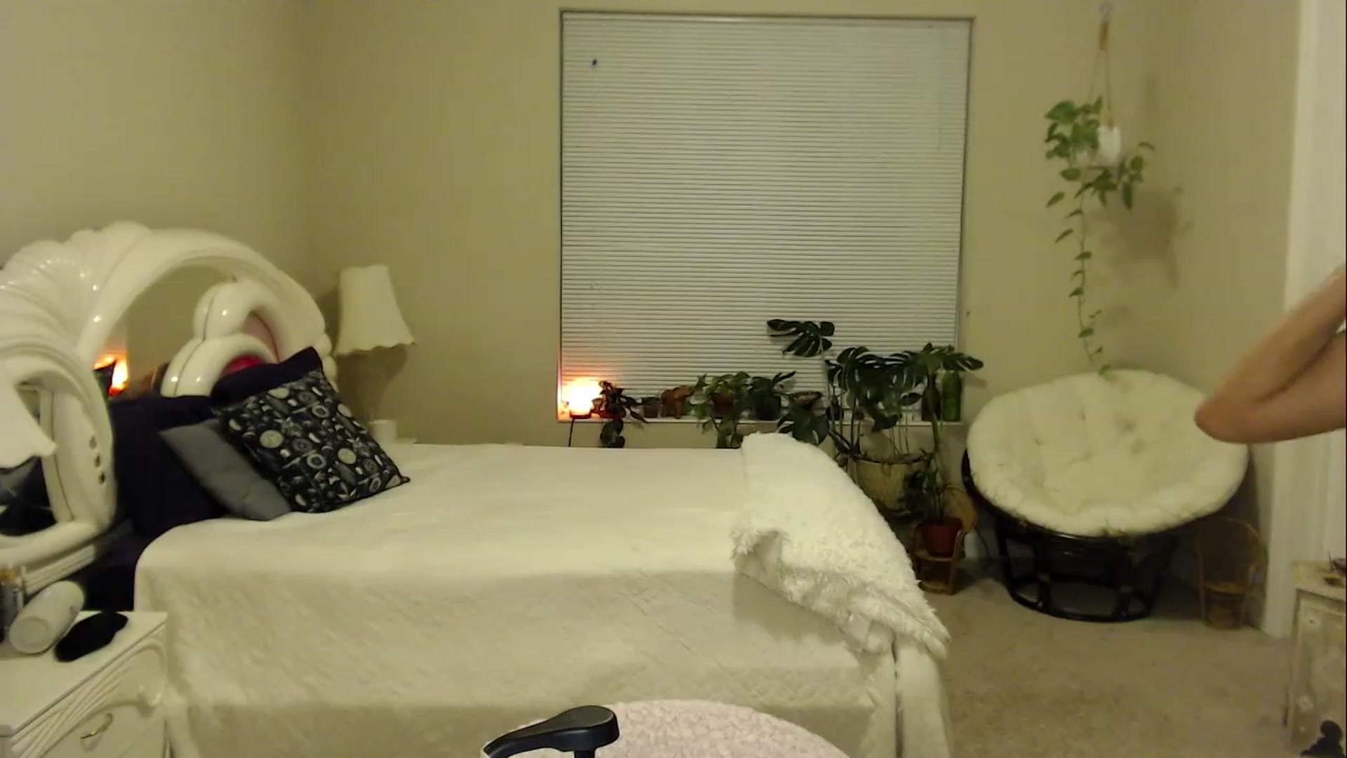 Gallery image thumbnail from AvaDollxo's myfreecams stream on, 11/04/2023, 05:05 image 12 of 20