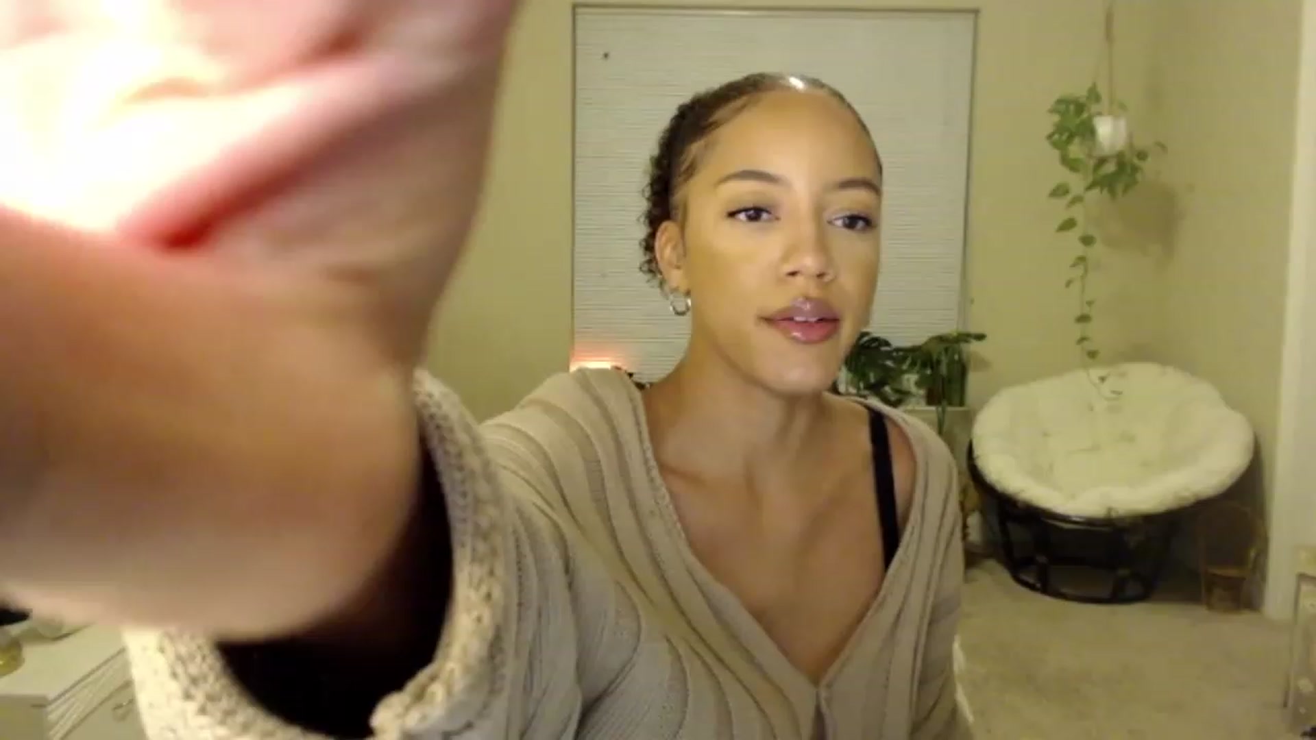 Gallery image thumbnail from AvaDollxo's myfreecams stream on, 11/25/2023, 07:18 image 1 of 20