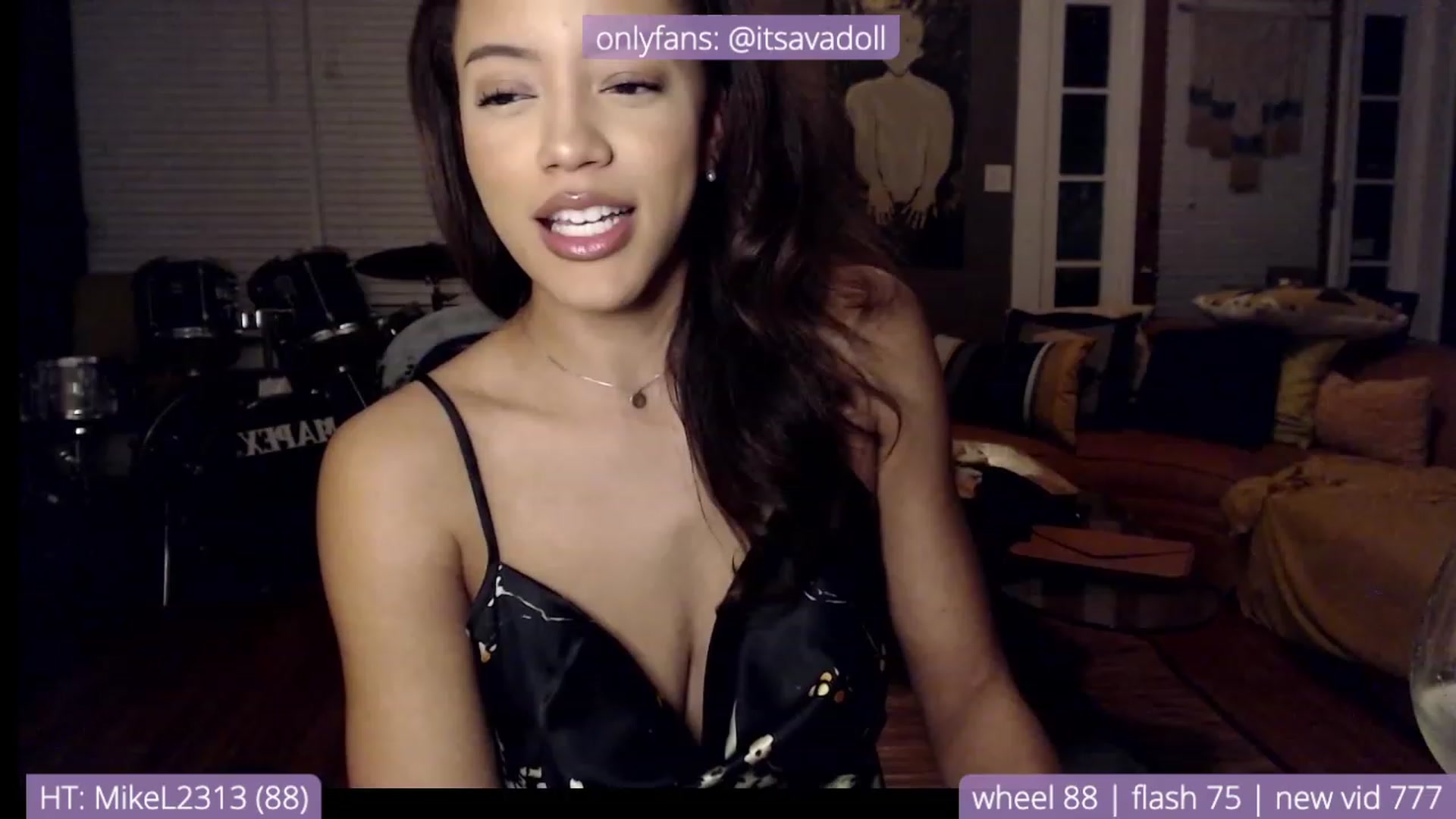 Gallery image thumbnail from AvaDollxo's myfreecams stream on, 12/06/2023, 03:00 image 11 of 20