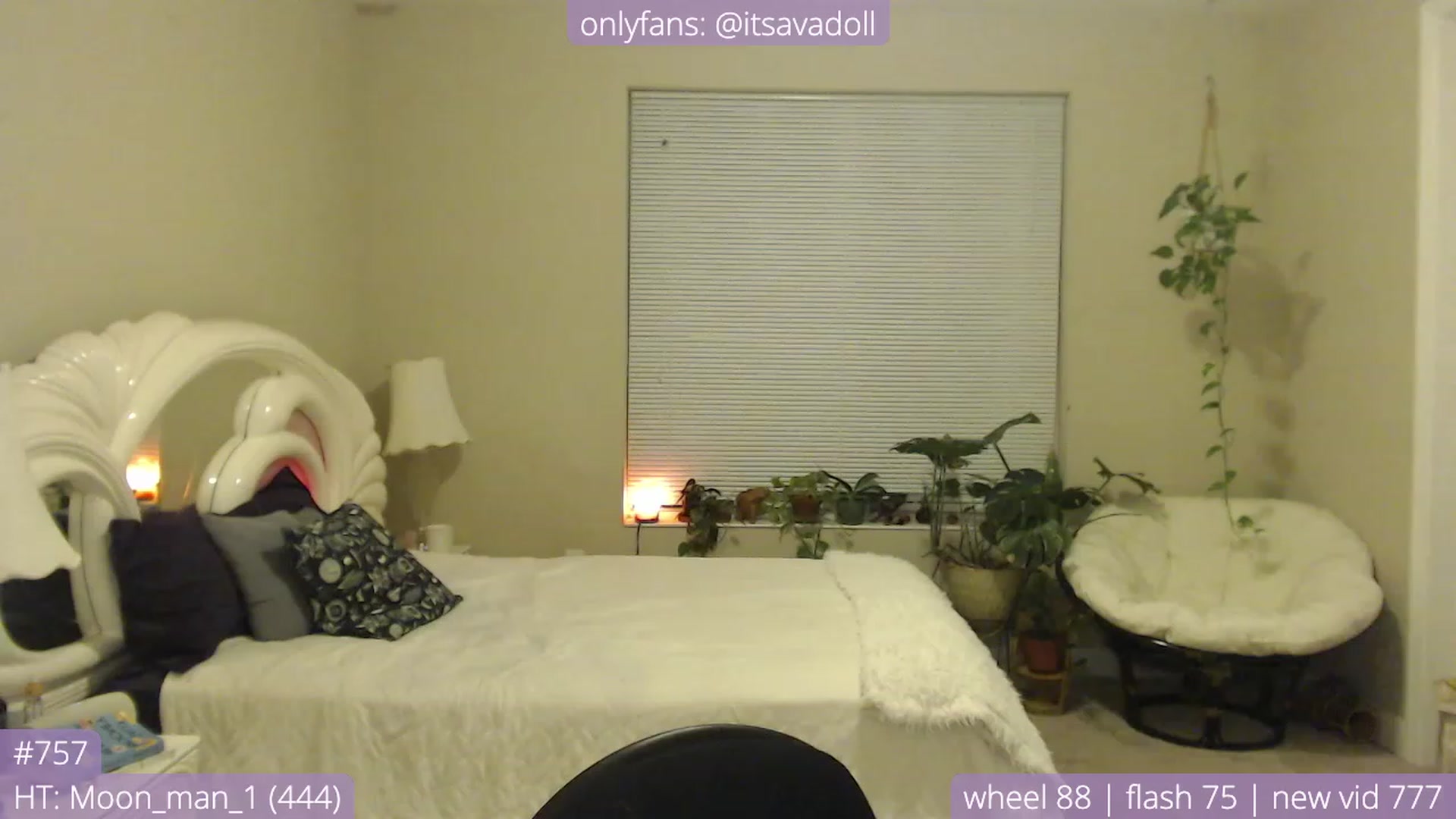 Gallery image thumbnail from AvaDollxo's myfreecams stream on, 12/17/2023, 05:12 image 11 of 20