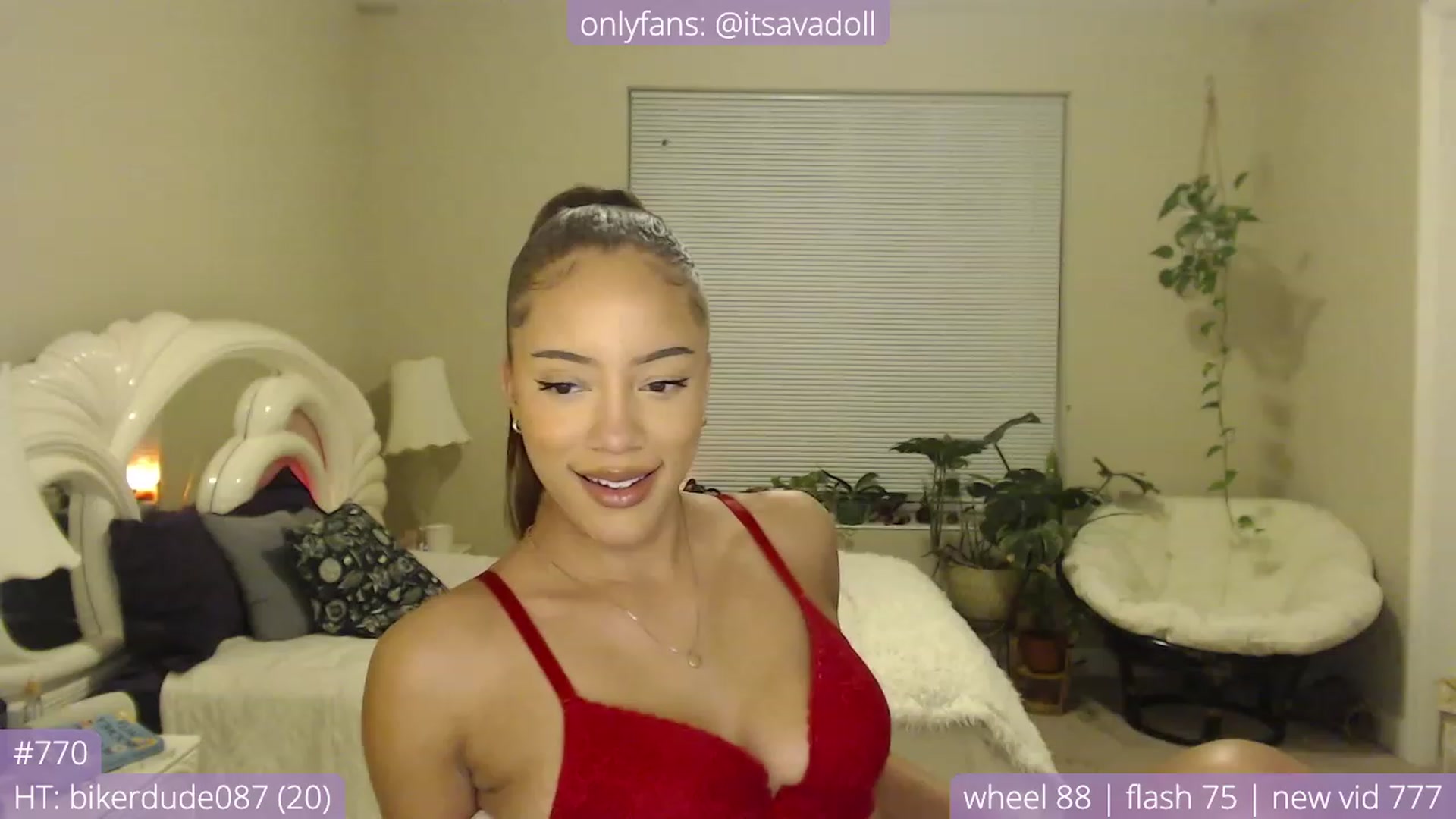 Gallery image thumbnail from AvaDollxo's myfreecams stream on, 12/17/2023, 05:12 image 5 of 20