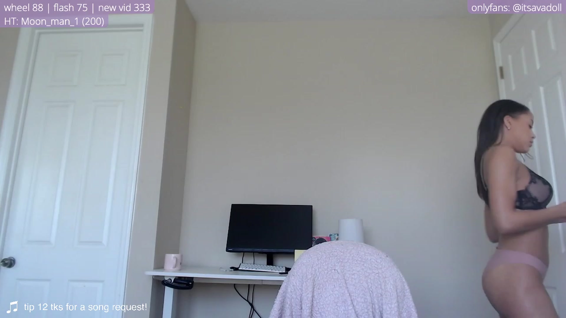 Gallery image thumbnail from AvaDollxo's myfreecams stream on, 01/29/2024, 18:24 image 7 of 20