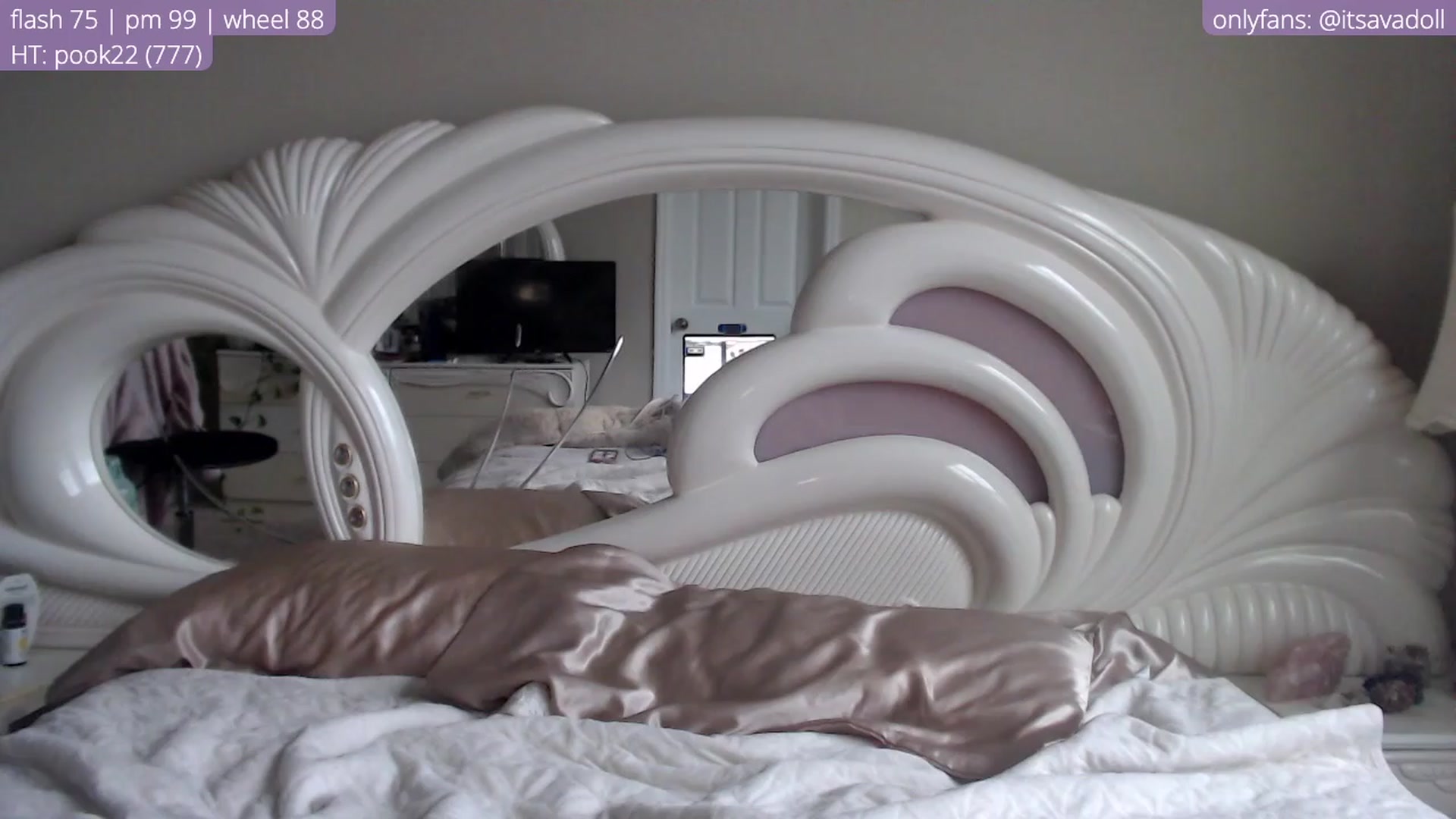 Gallery image thumbnail from AvaDollxo's myfreecams stream on, 03/27/2024, 22:04 image 19 of 20