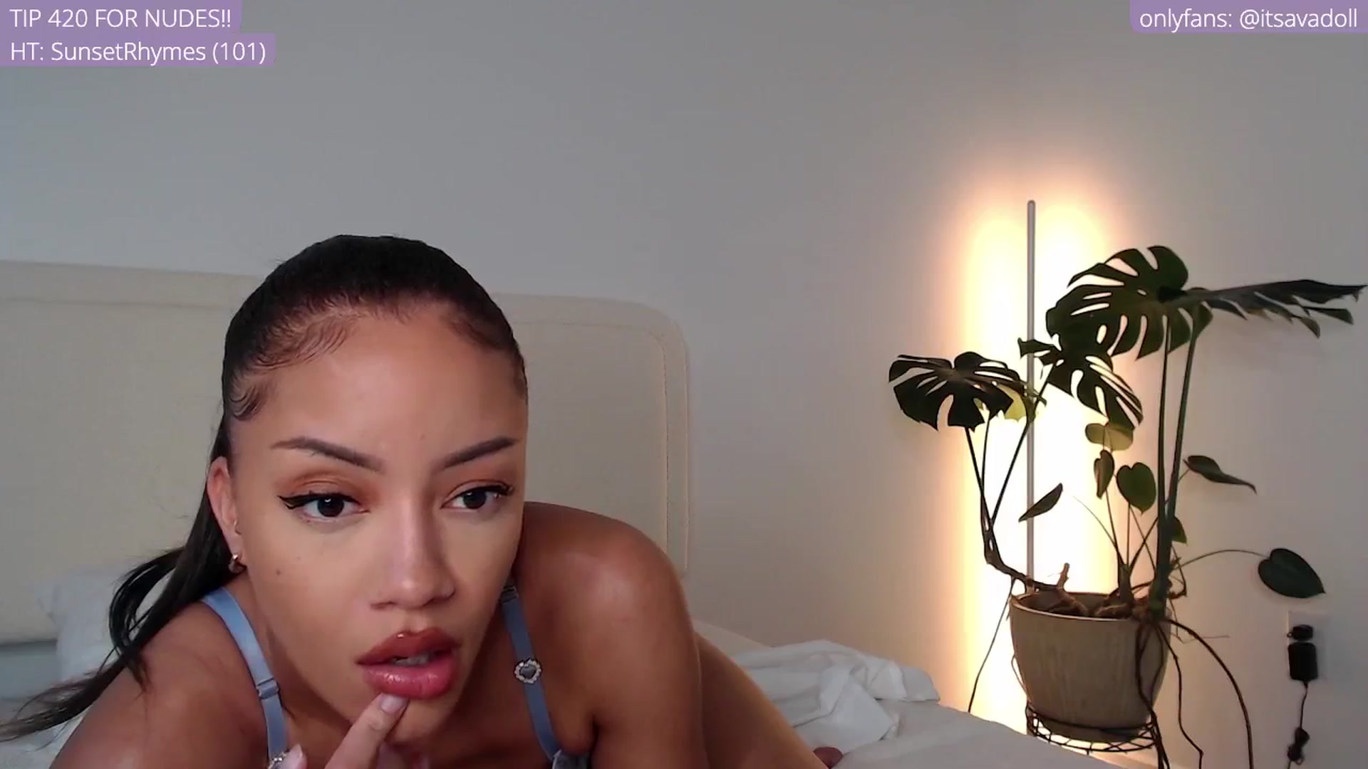 Gallery image thumbnail from AvaDollxo's myfreecams stream on, 04/20/2024, 21:29 image 20 of 20