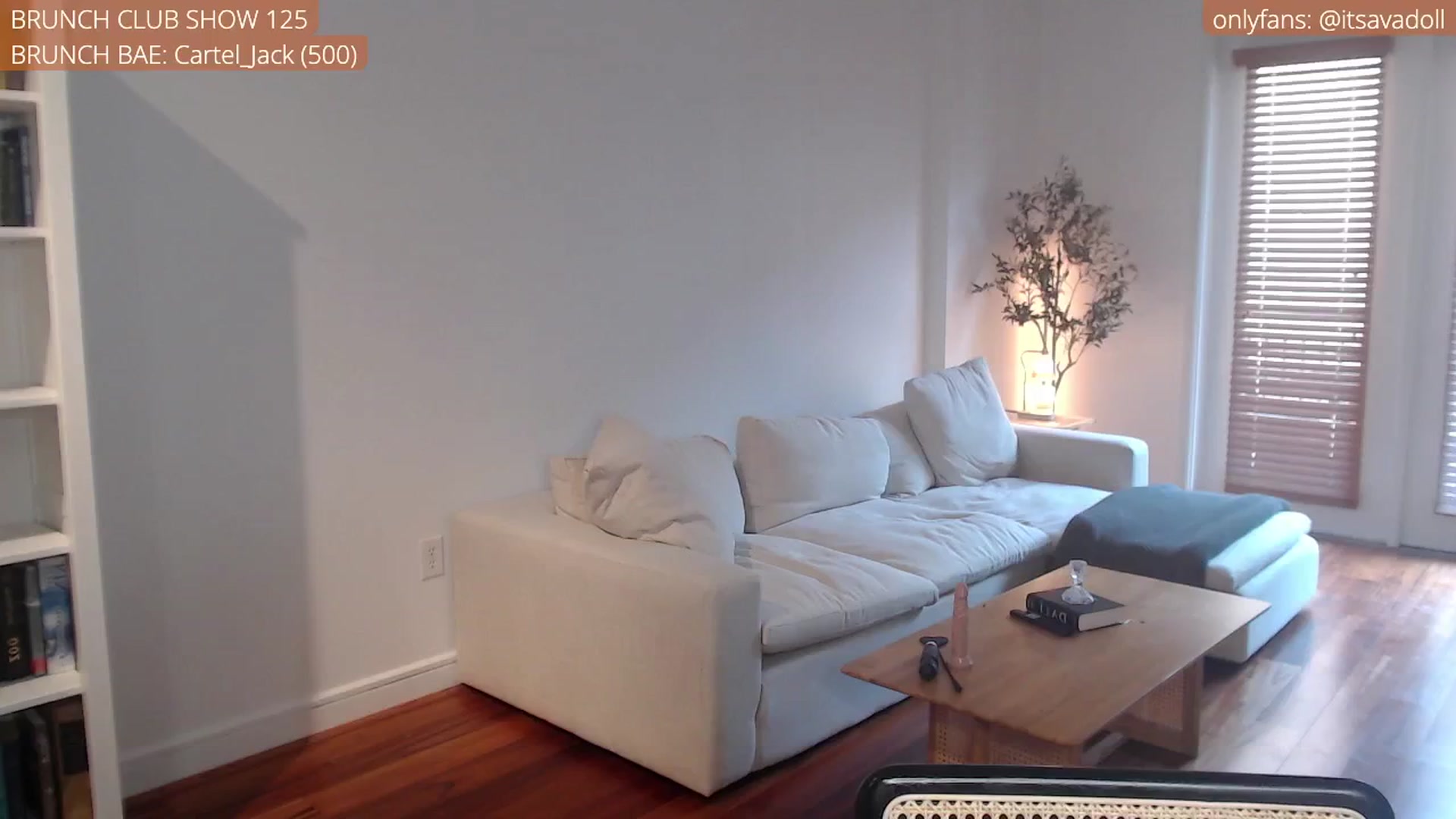 Gallery image thumbnail from AvaDollxo's myfreecams stream on, 05/25/2024, 19:07 image 16 of 20