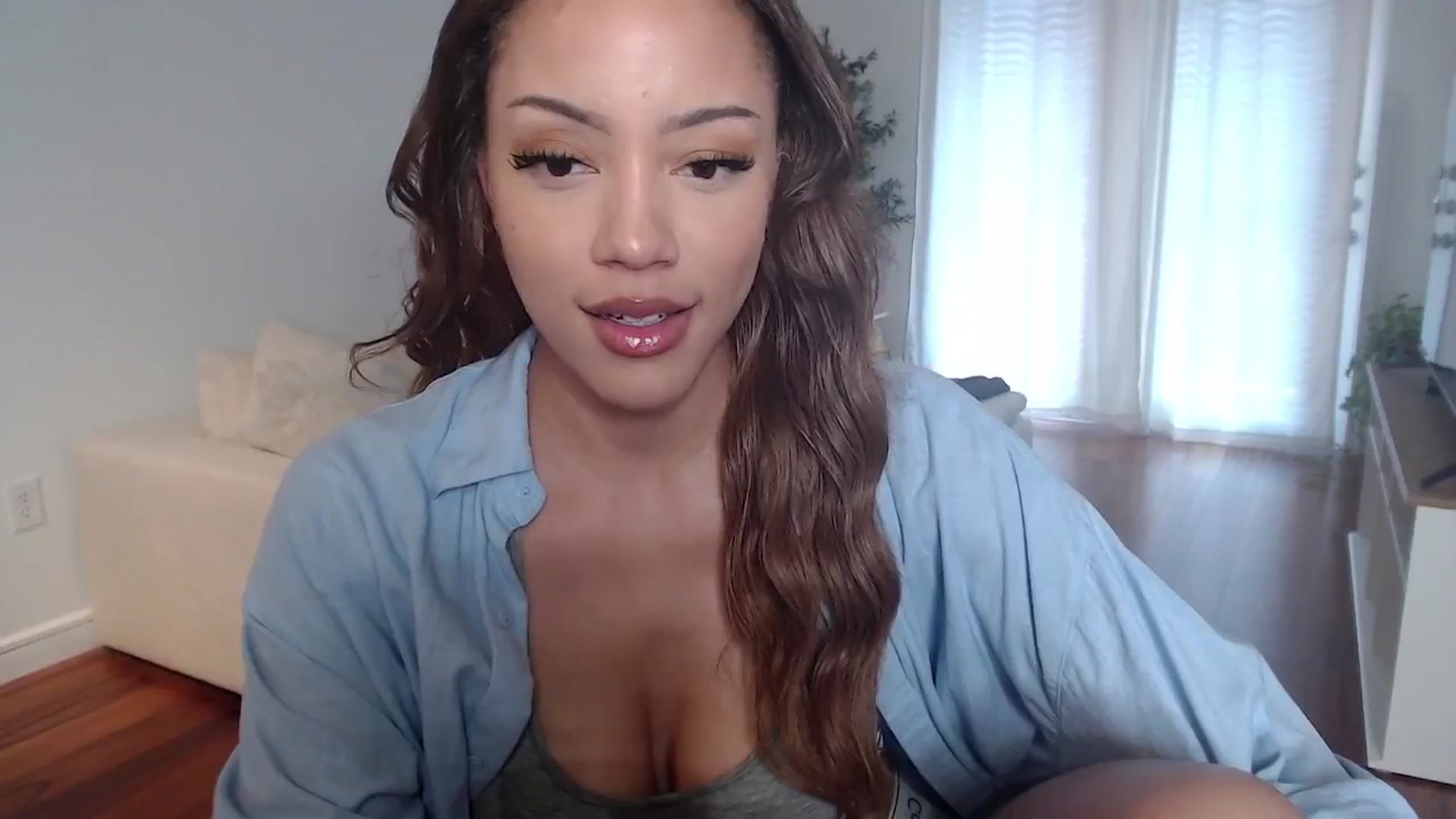 Gallery image thumbnail from AvaDollxo's myfreecams stream on, 07/01/2024, 19:35 image 6 of 20