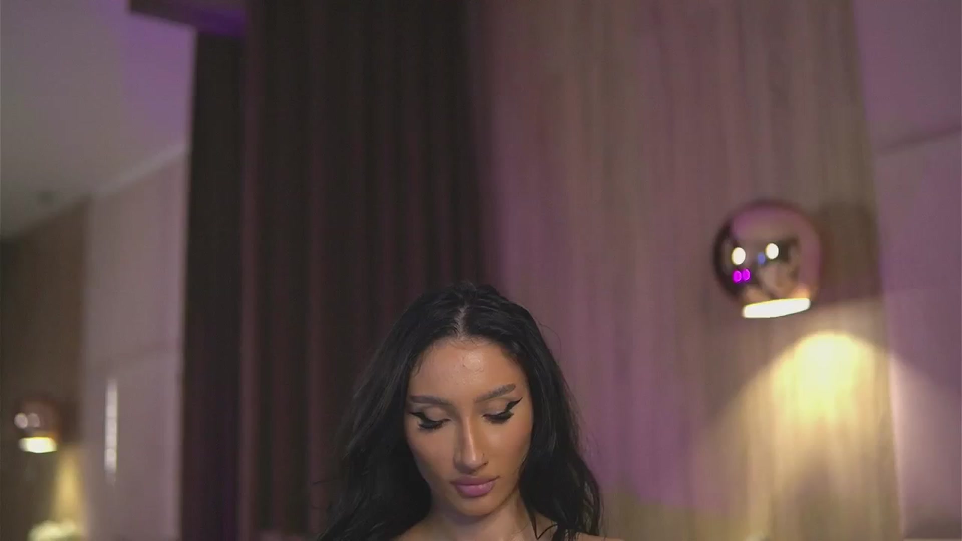Gallery image thumbnail from AvaHeath's myfreecams stream on, 02/08/2024, 05:10 image 16 of 20