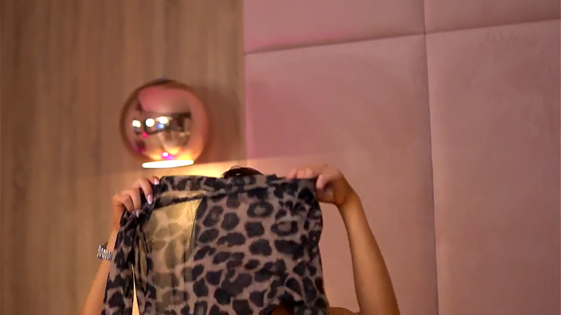 Gallery image thumbnail from AvaHeath's myfreecams stream on, 01/14/2025, 02:47 image 11 of 20