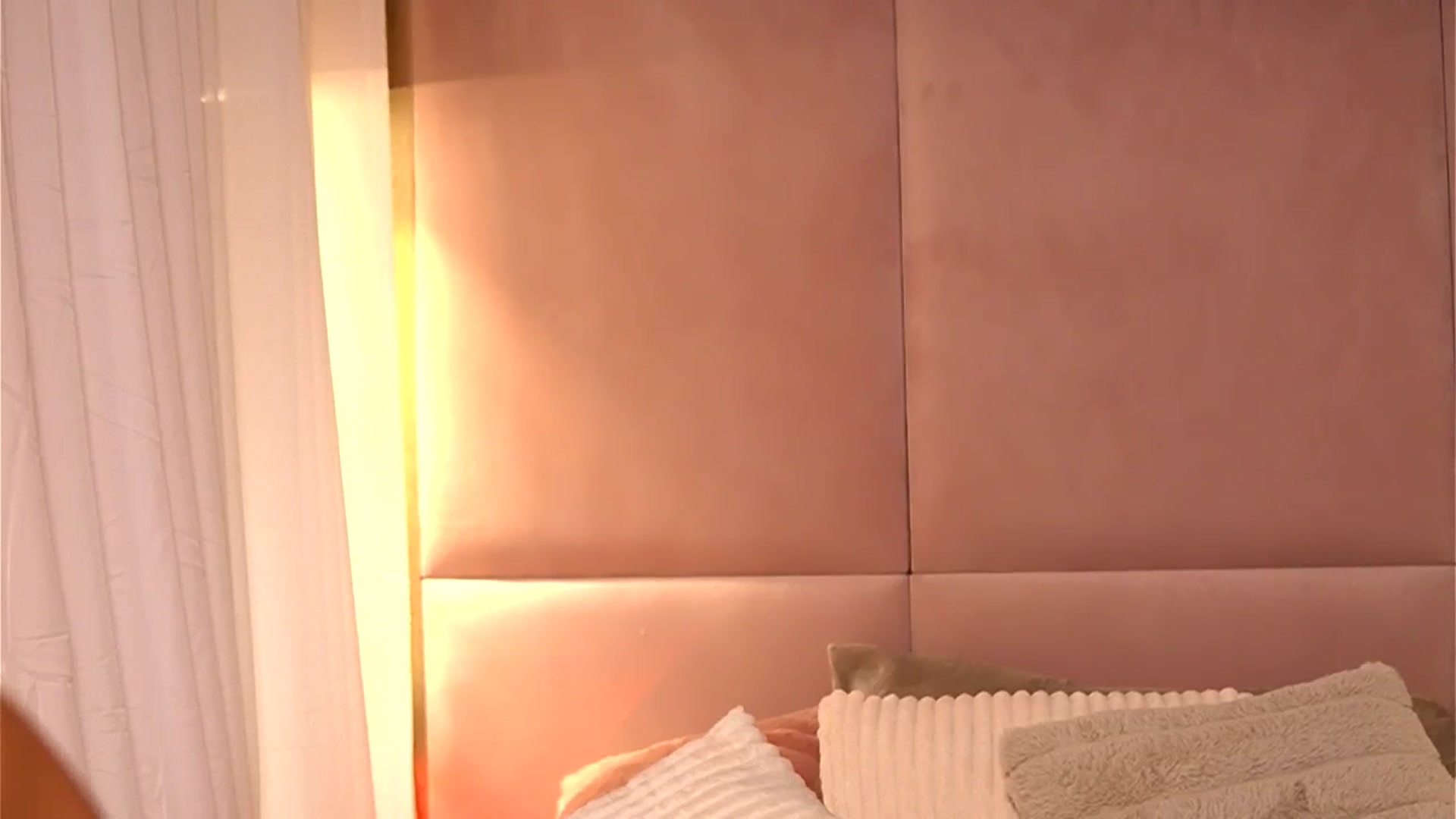 Gallery image thumbnail from AvaHeath's myfreecams stream on, 01/13/2026, 08:37 image 17 of 20