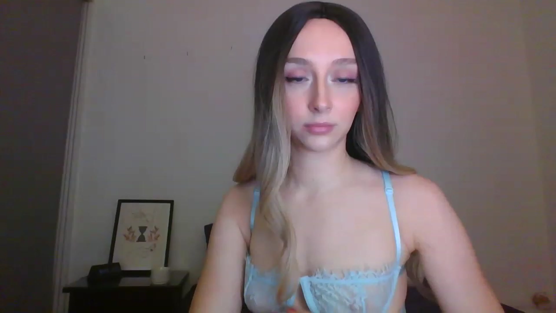 Gallery image thumbnail from AvaHoney's myfreecams stream on, 11/16/2022, 07:49 image 7 of 20