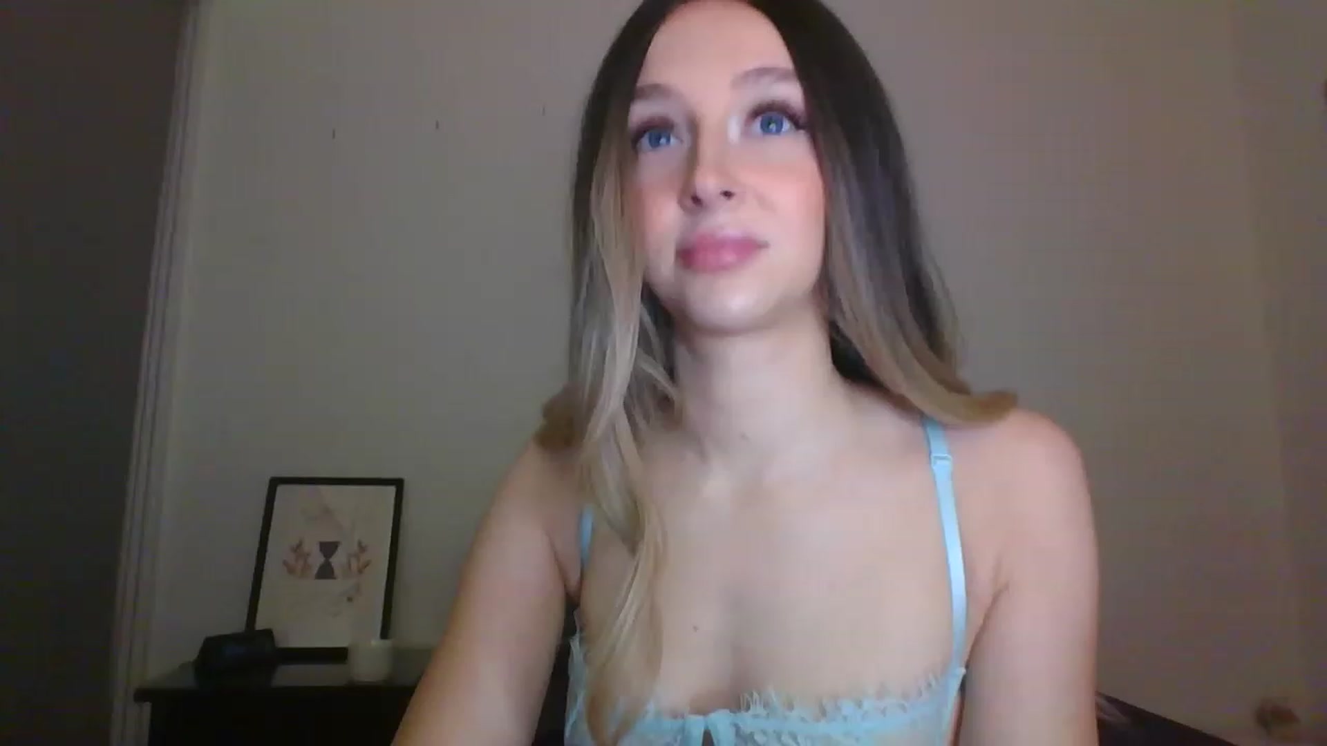 Gallery image thumbnail from AvaHoney's myfreecams stream on, 11/16/2022, 07:49 image 9 of 20