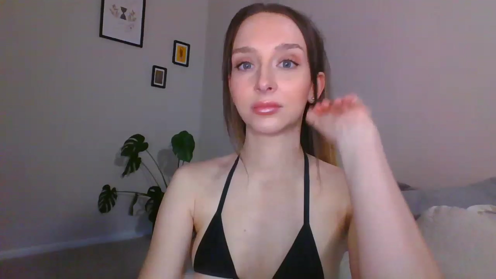 Gallery image thumbnail from AvaHoney's myfreecams stream on, 02/02/2023, 07:22 image 20 of 20