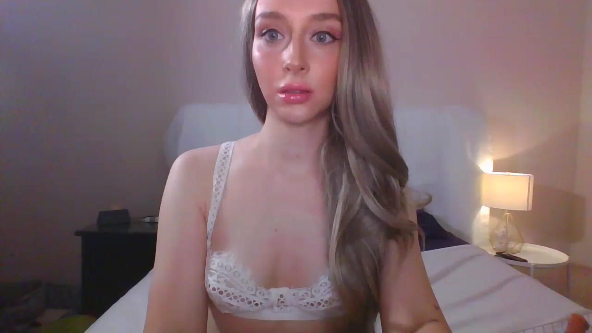 Gallery image thumbnail from AvaHoney's myfreecams stream on, 04/30/2023, 04:04 image 9 of 20