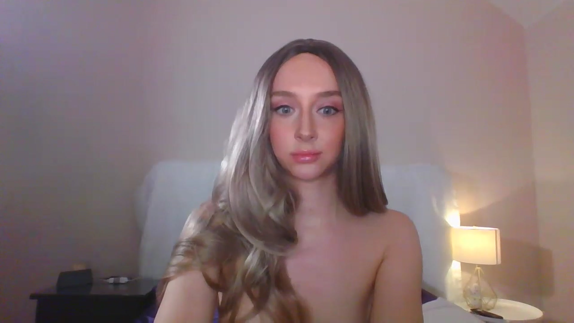 Gallery image thumbnail from AvaHoney's myfreecams stream on, 04/30/2023, 05:13 image 17 of 20