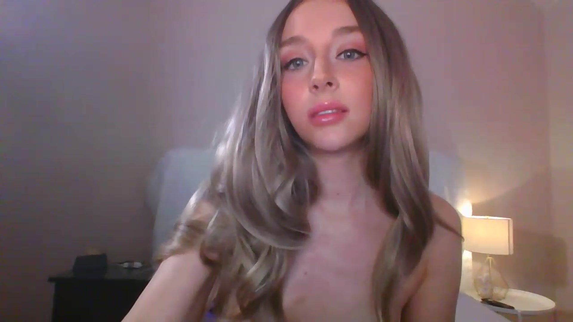 Gallery image thumbnail from AvaHoney's myfreecams stream on, 04/30/2023, 05:13 image 15 of 20