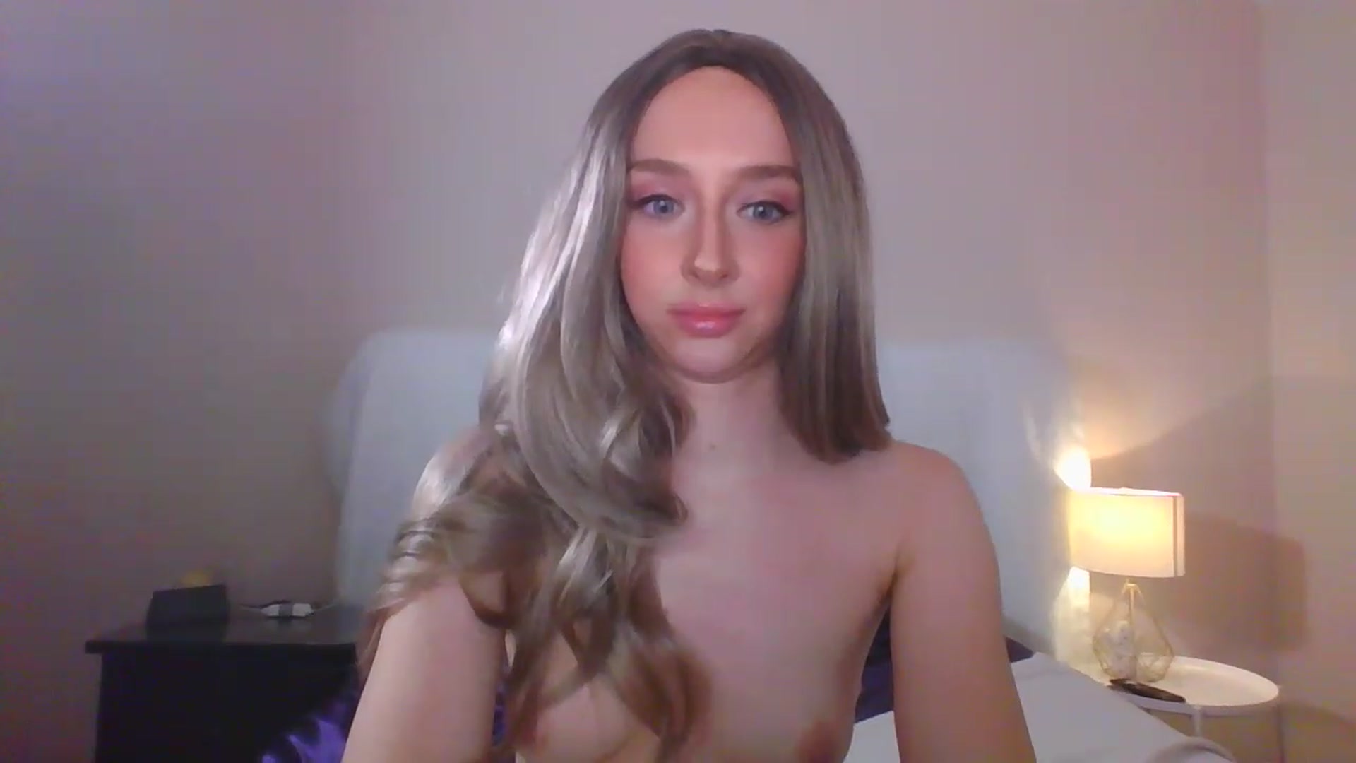 Gallery image thumbnail from AvaHoney's myfreecams stream on, 04/30/2023, 05:13 image 16 of 20