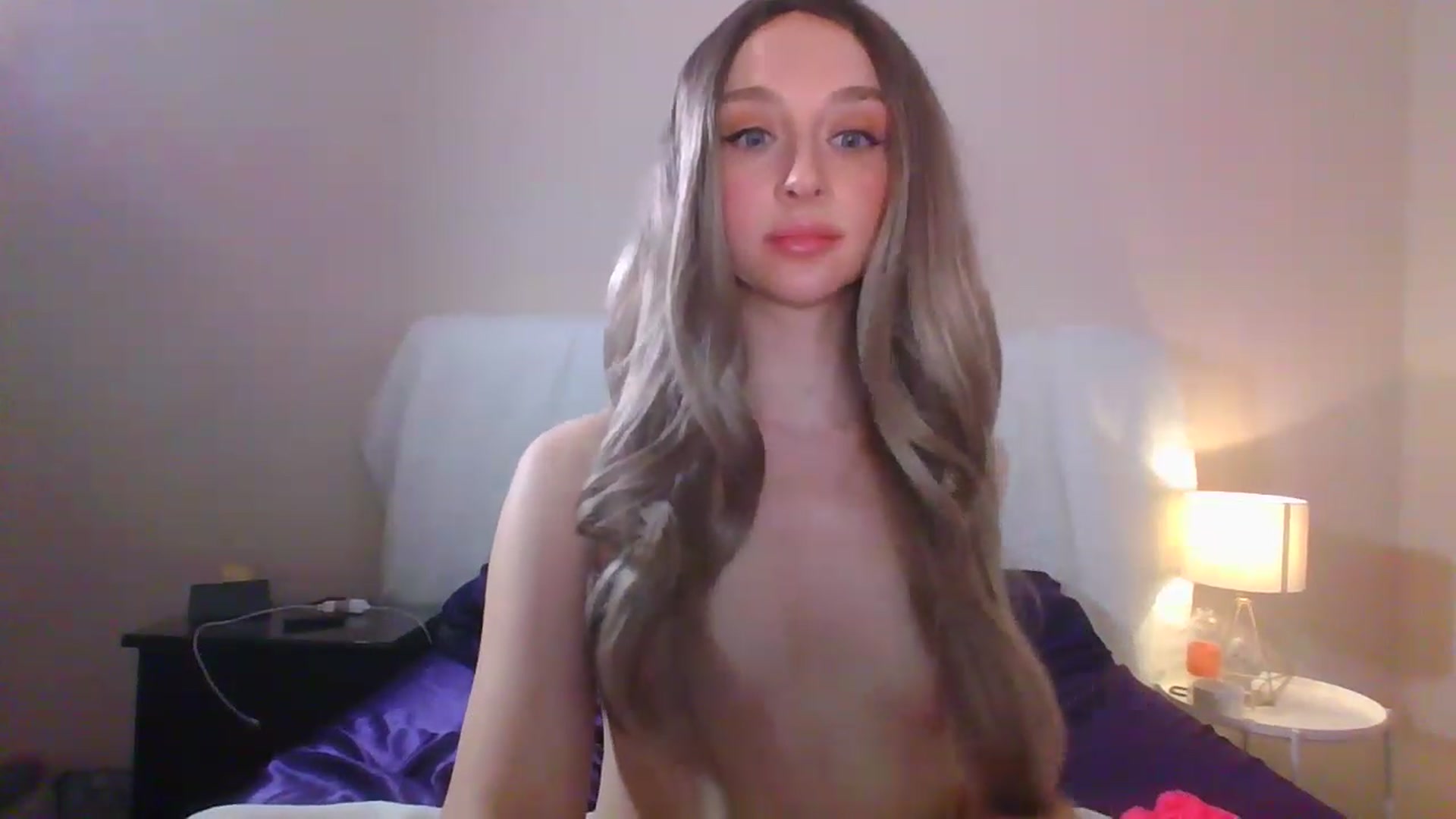 Gallery image thumbnail from AvaHoney's myfreecams stream on, 05/05/2023, 06:44 image 7 of 20