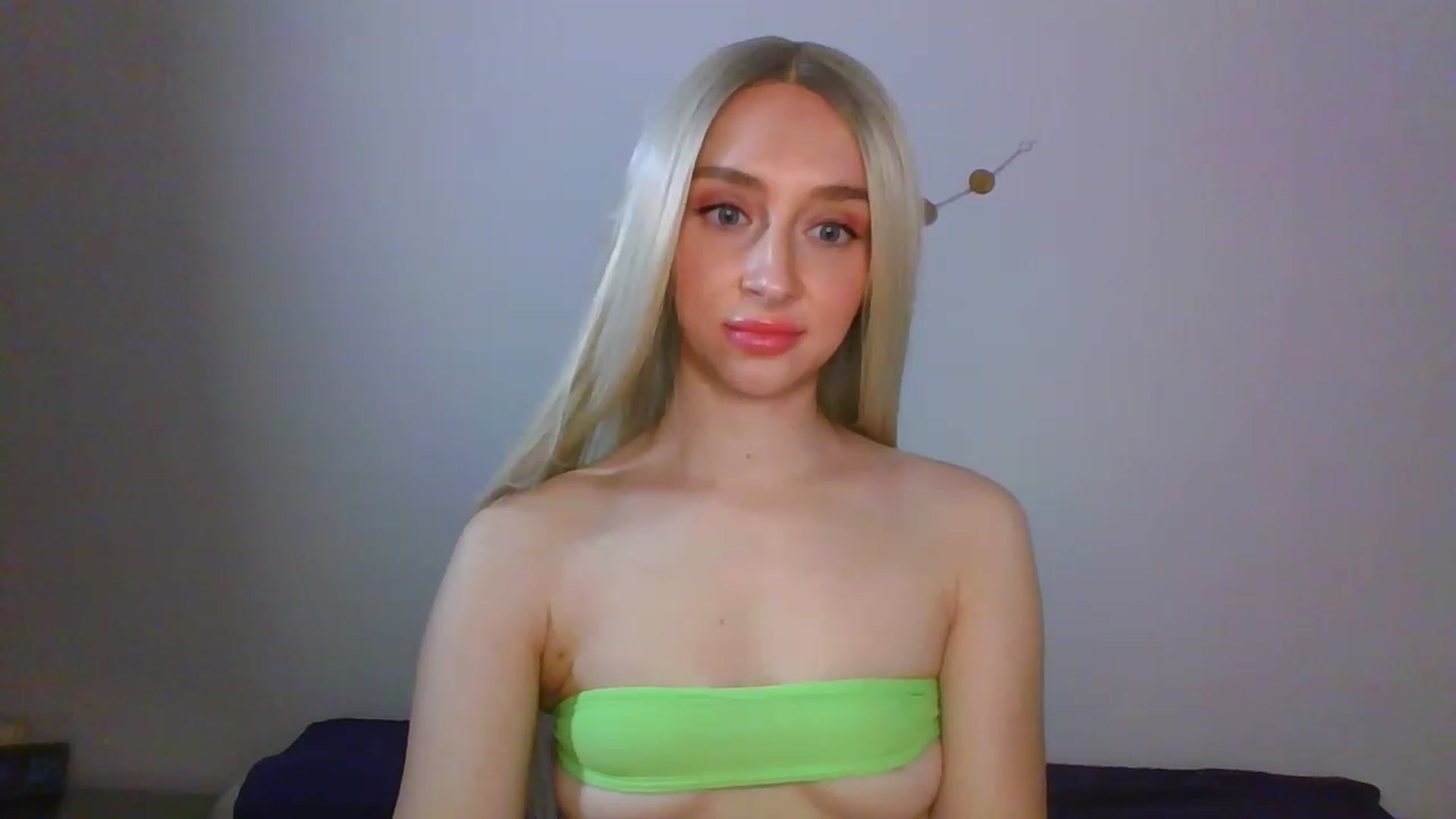 Gallery image thumbnail from AvaHoney's myfreecams stream on, 06/01/2023, 09:24 image 14 of 20
