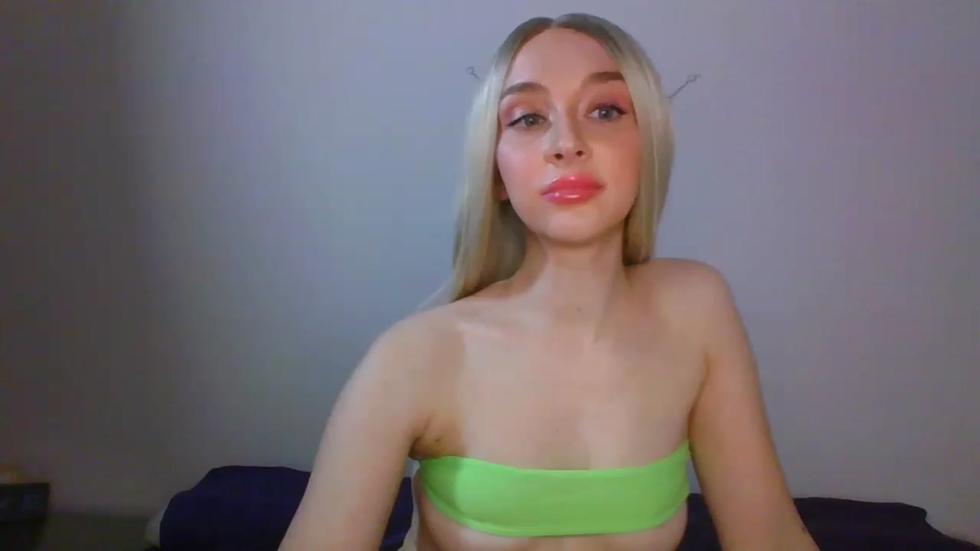 Gallery image thumbnail from AvaHoney's myfreecams stream on, 06/01/2023, 09:24 image 19 of 20