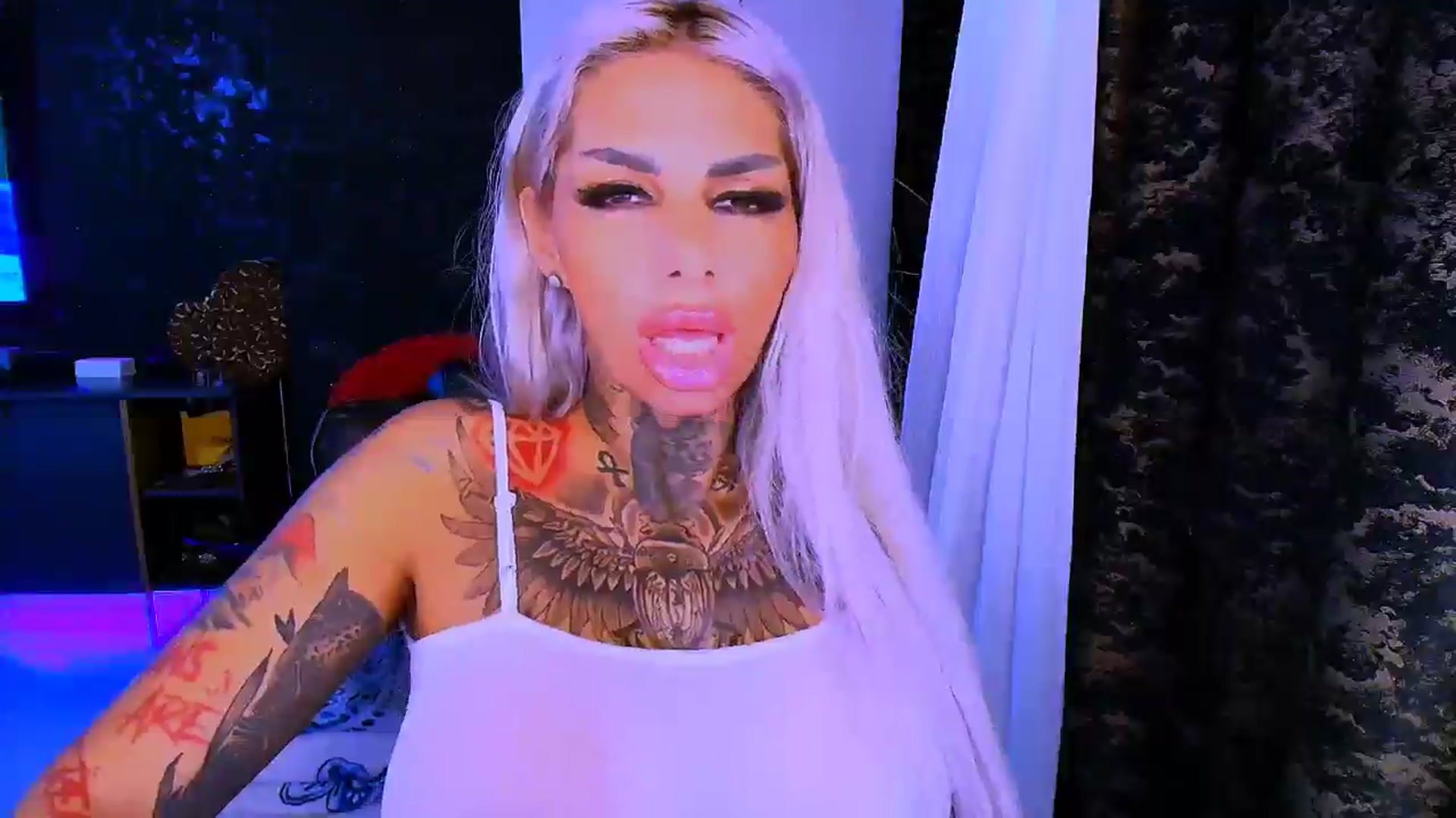 Gallery image thumbnail from AvaK777's myfreecams stream on, 07/26/2025, 07:49 image 9 of 20