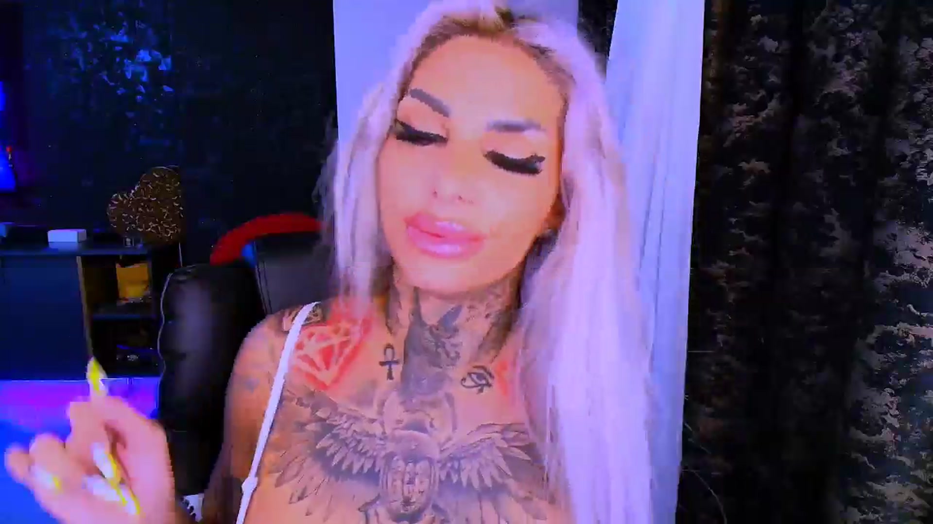 Gallery image thumbnail from AvaK777's myfreecams stream on, 07/26/2025, 08:03 image 15 of 20