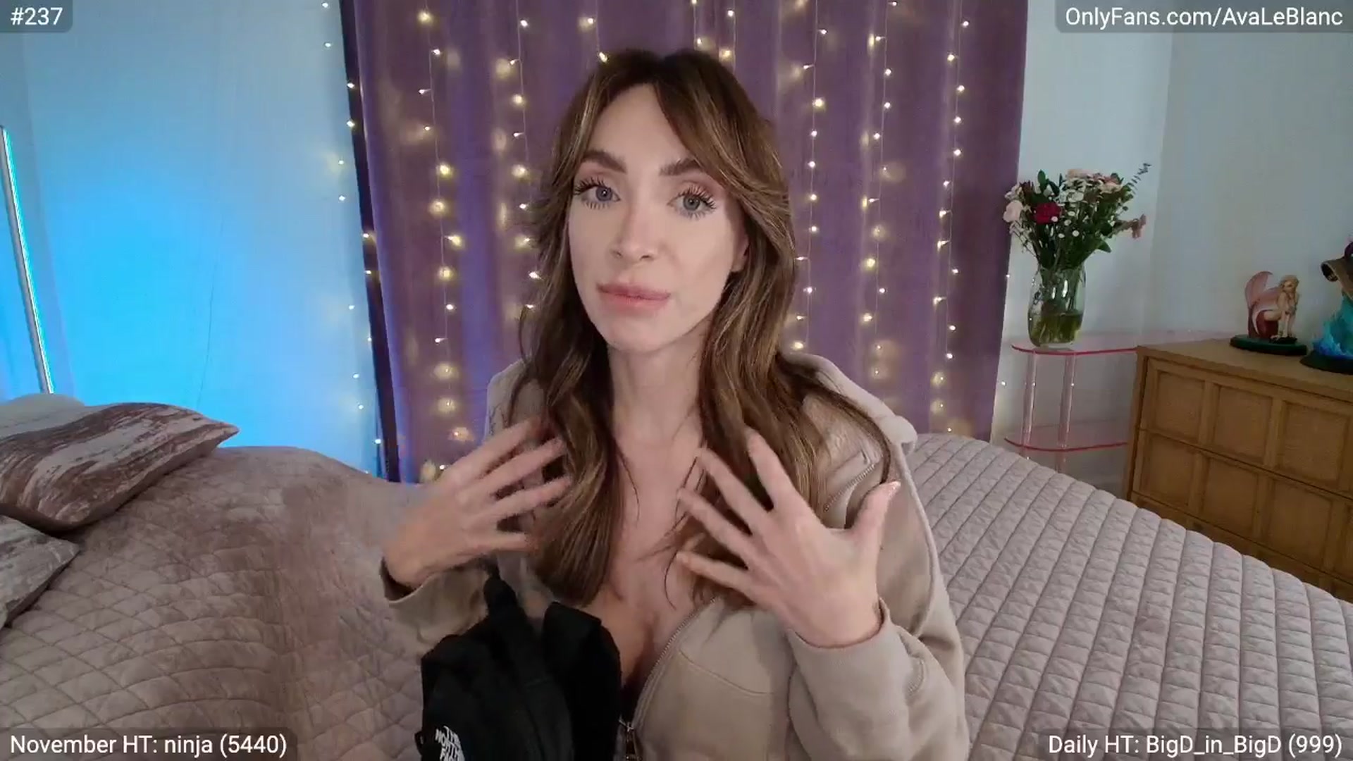 Gallery image thumbnail from AvaLeBlanc's myfreecams stream on, 11/19/2025, 05:06 image 18 of 20