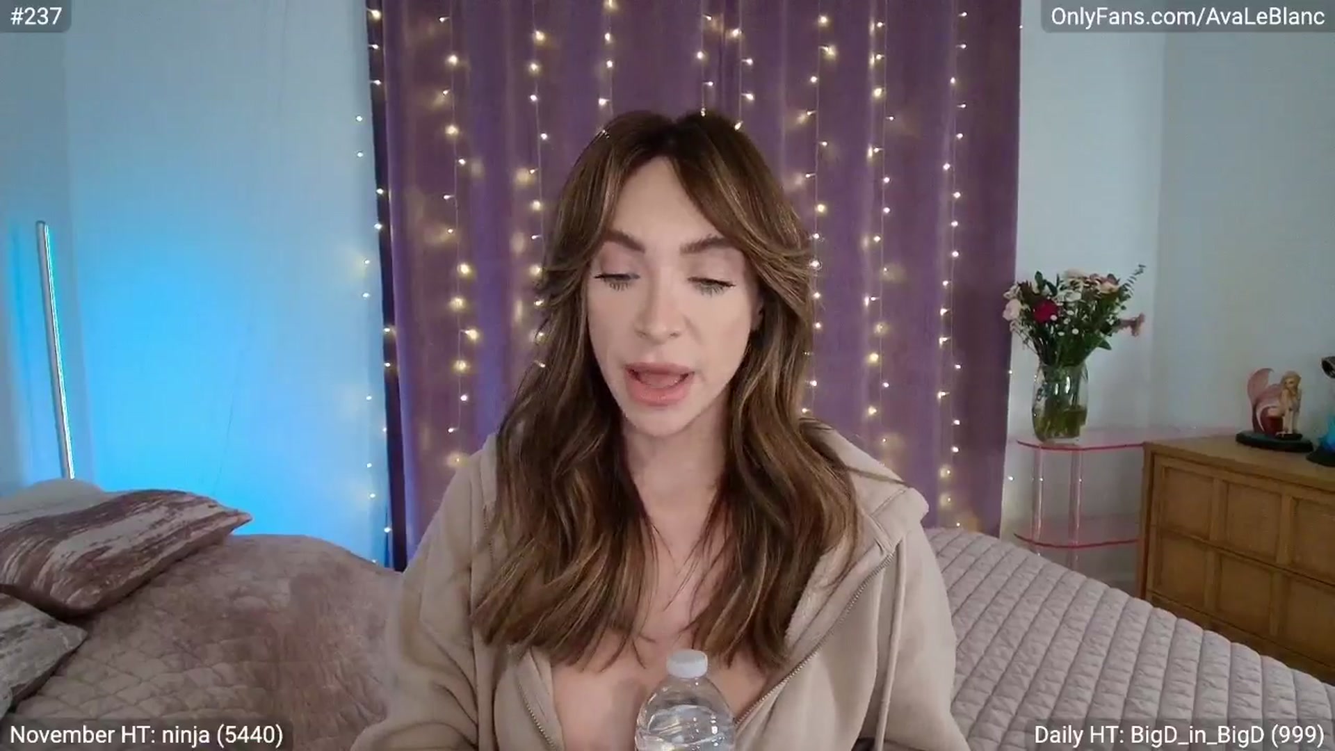 Gallery image thumbnail from AvaLeBlanc's myfreecams stream on, 11/19/2025, 05:06 image 15 of 20
